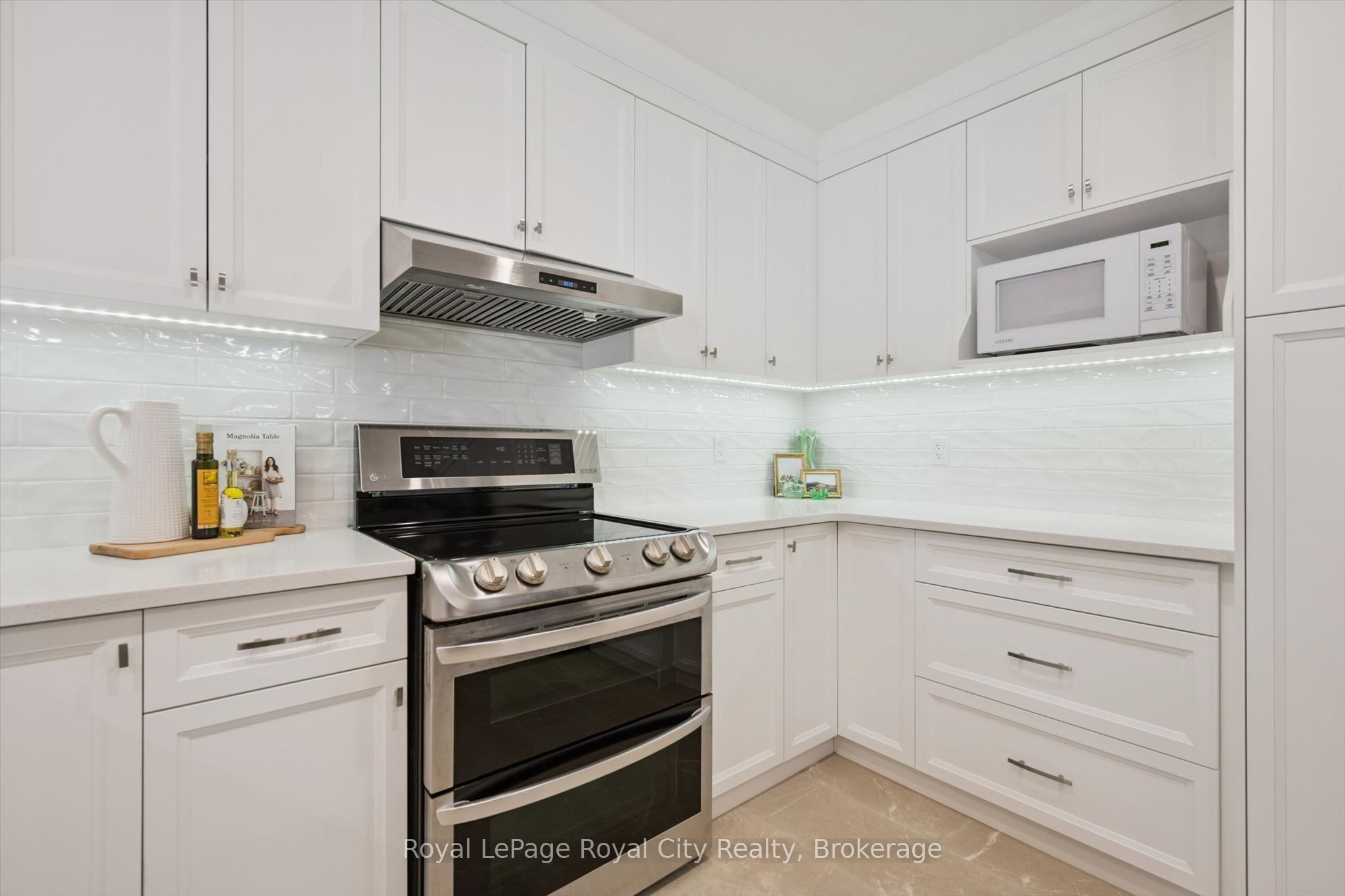 140 Halls Drive Property Photo 9