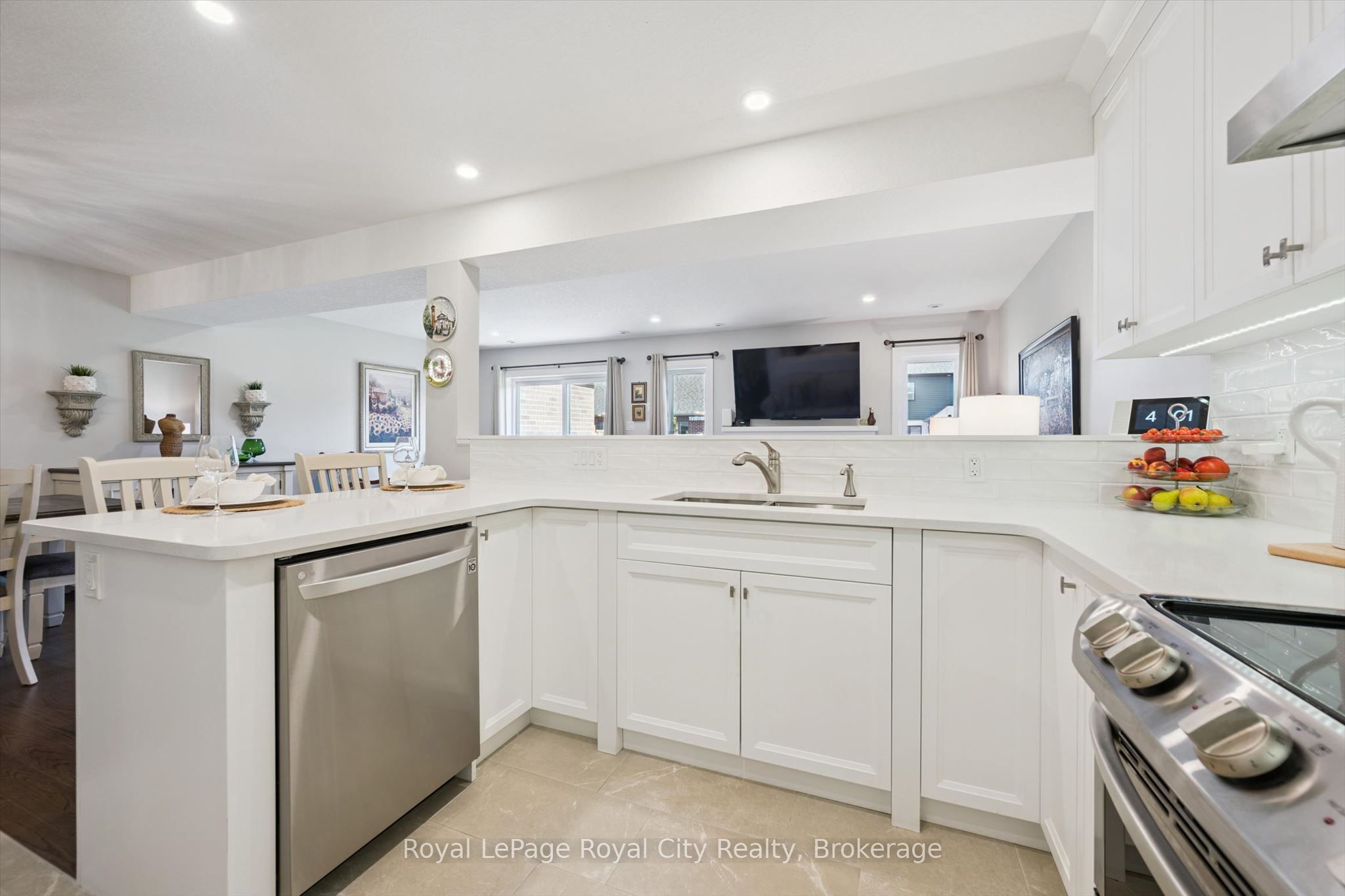 140 Halls Drive Property Photo 10