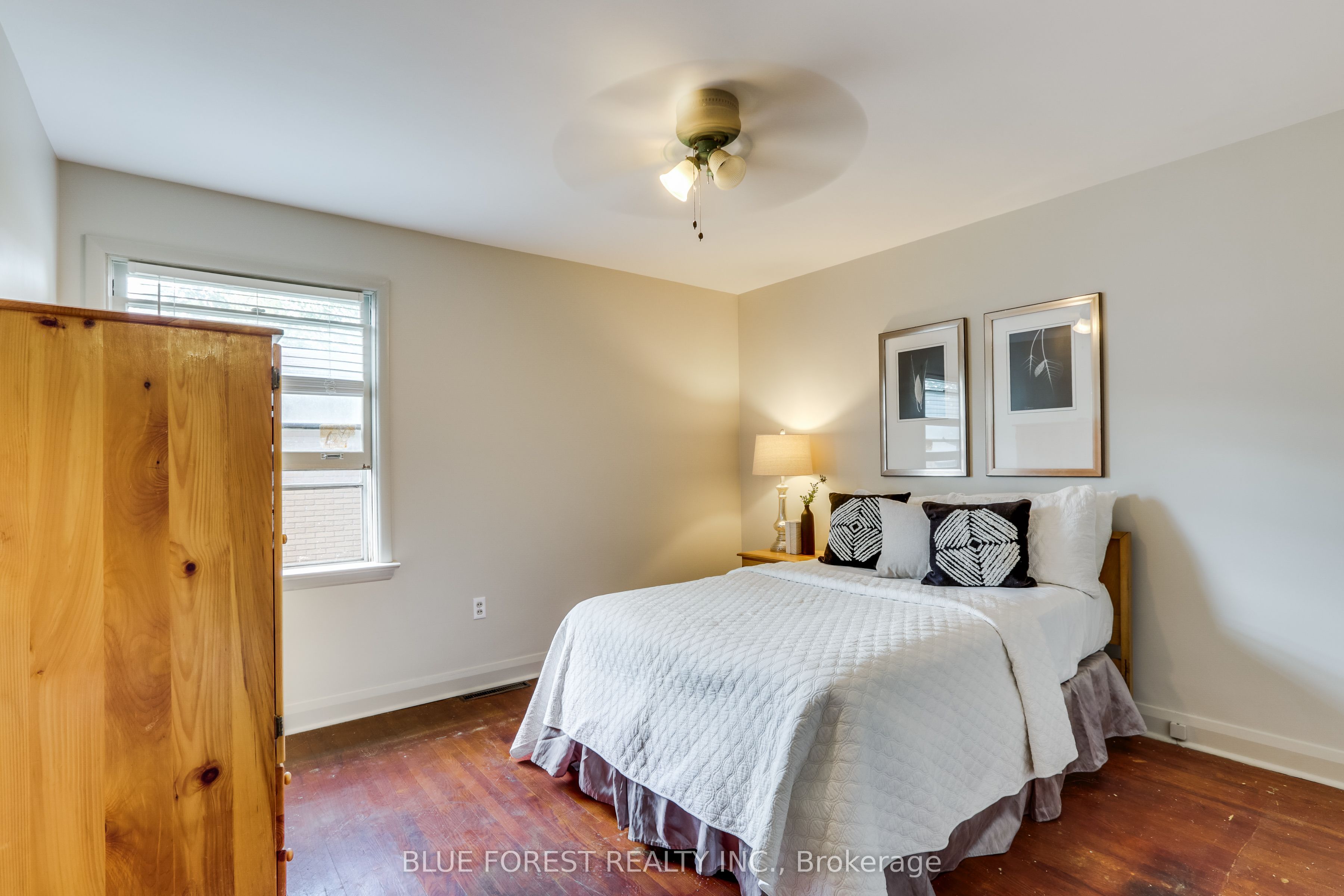 75 Pine Street E Property Photo 13