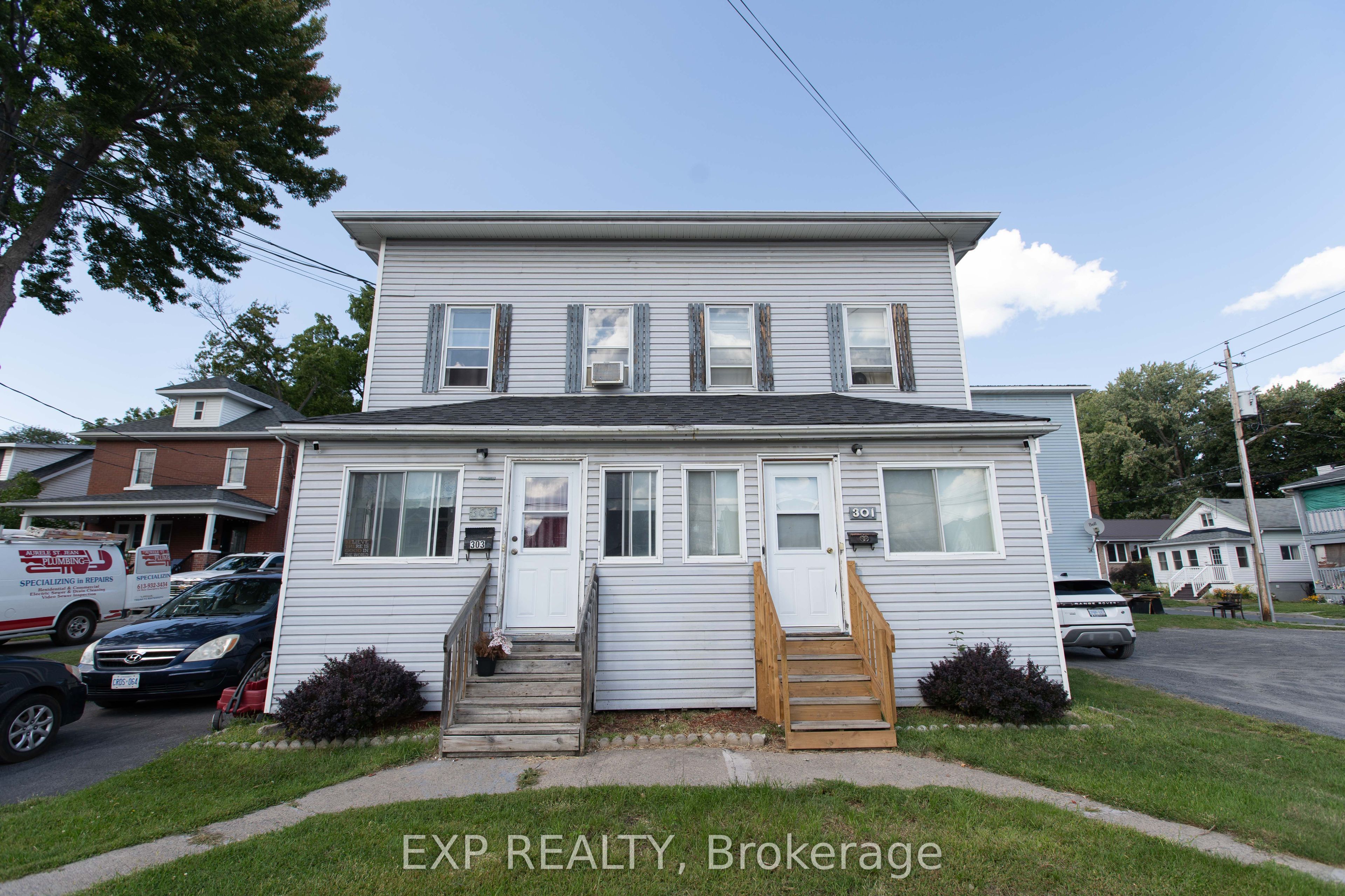 301-303 Fourth Street W Property Photo 1