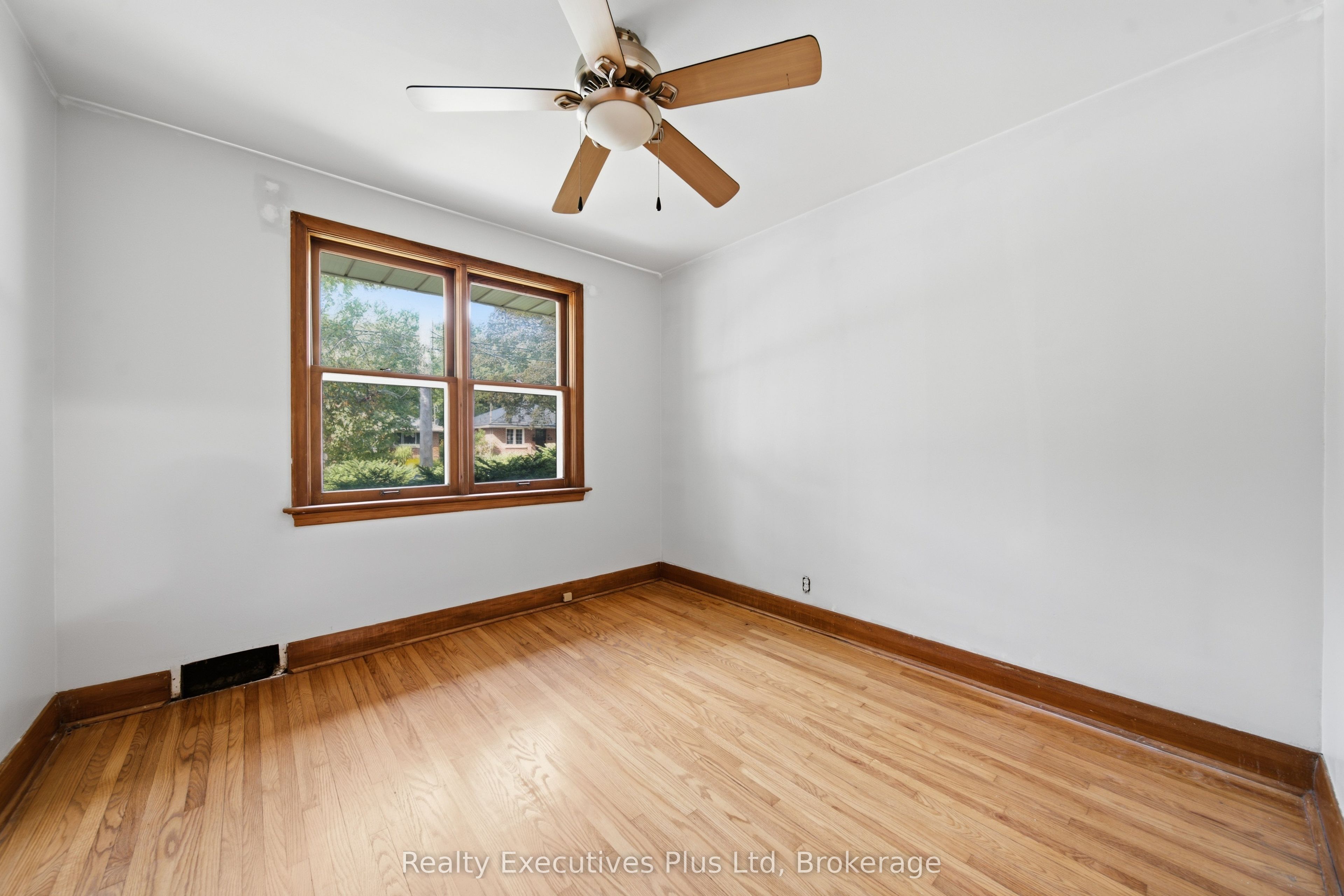 361 Metcalfe Street Property Photo 11