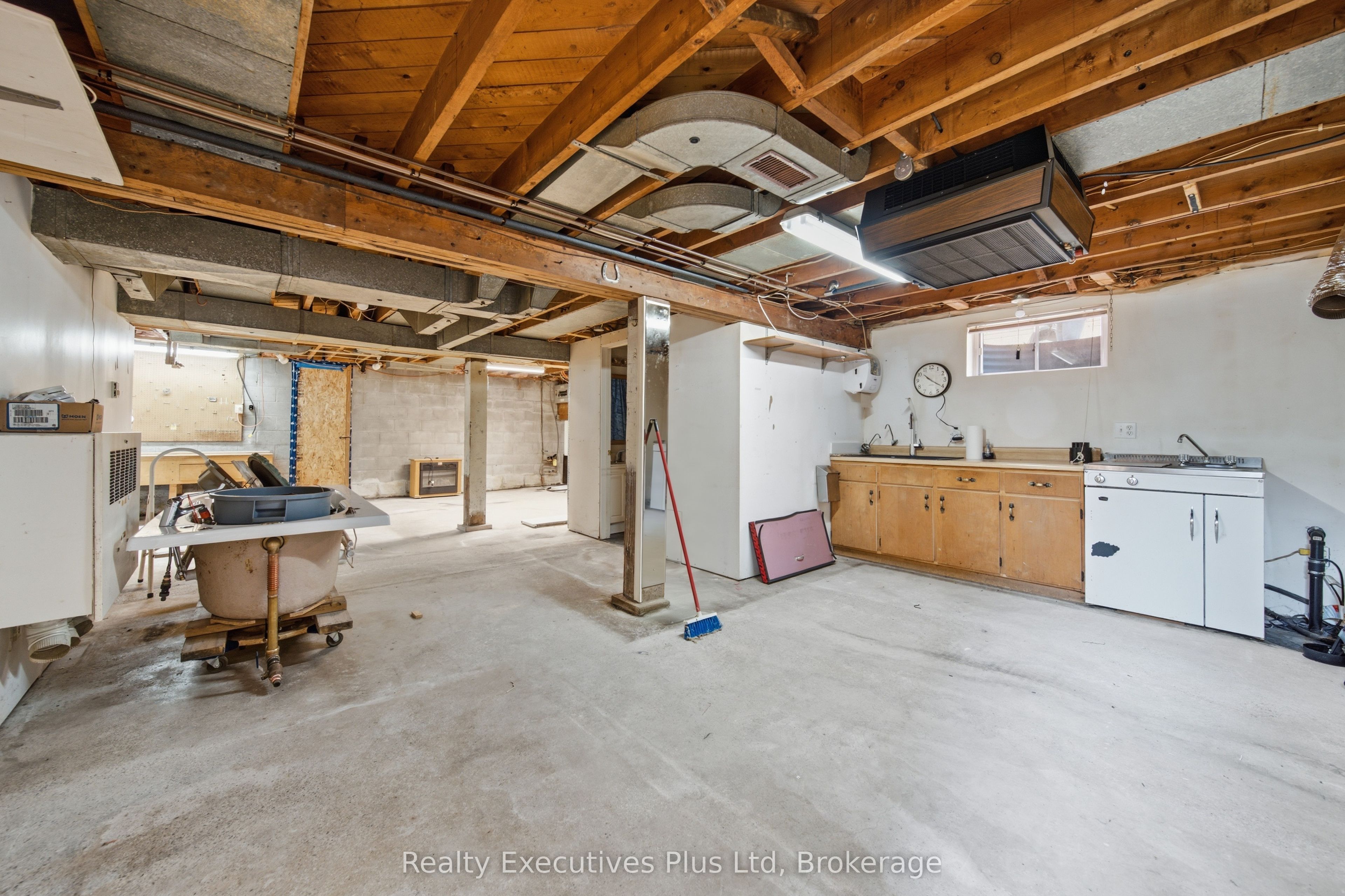 361 Metcalfe Street Property Photo 18