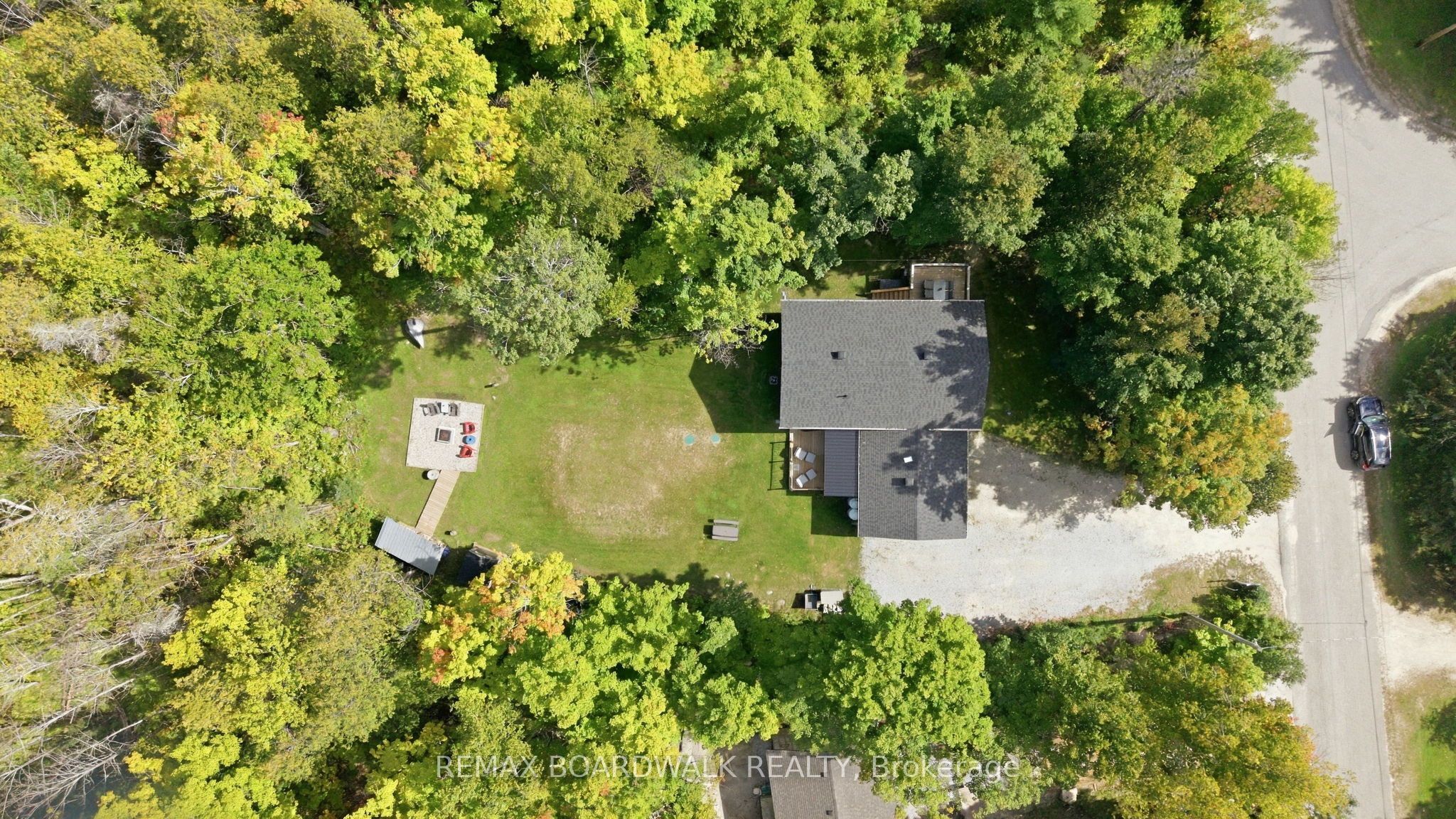 176 Maple Street Property Photo 3