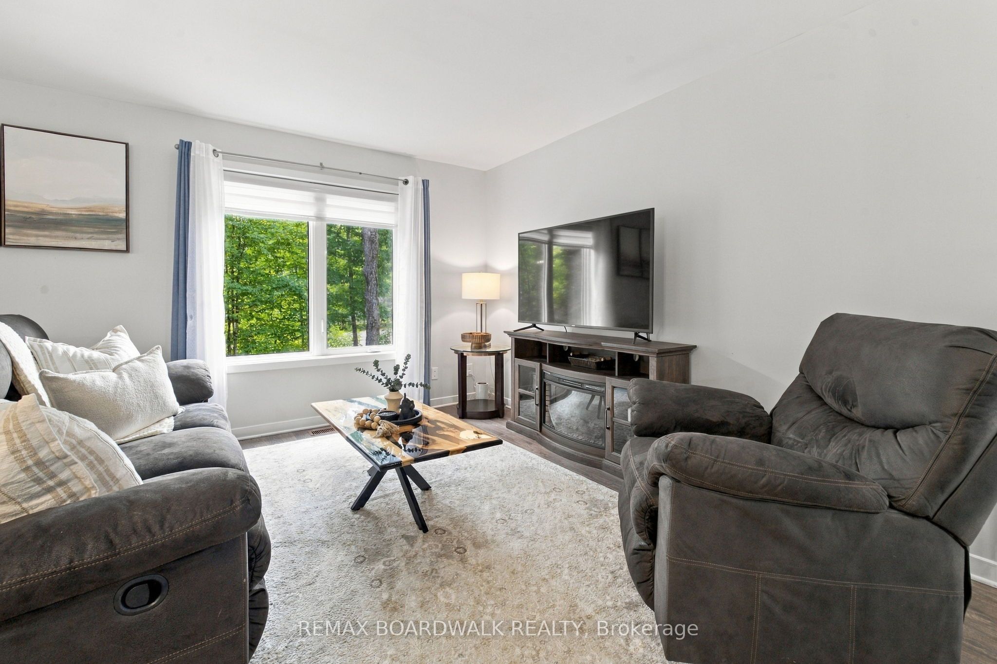 176 Maple Street Property Photo 6