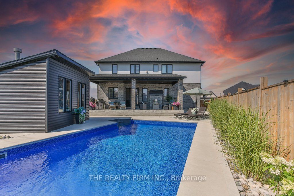 4 Sycamore Road Property Photo 2