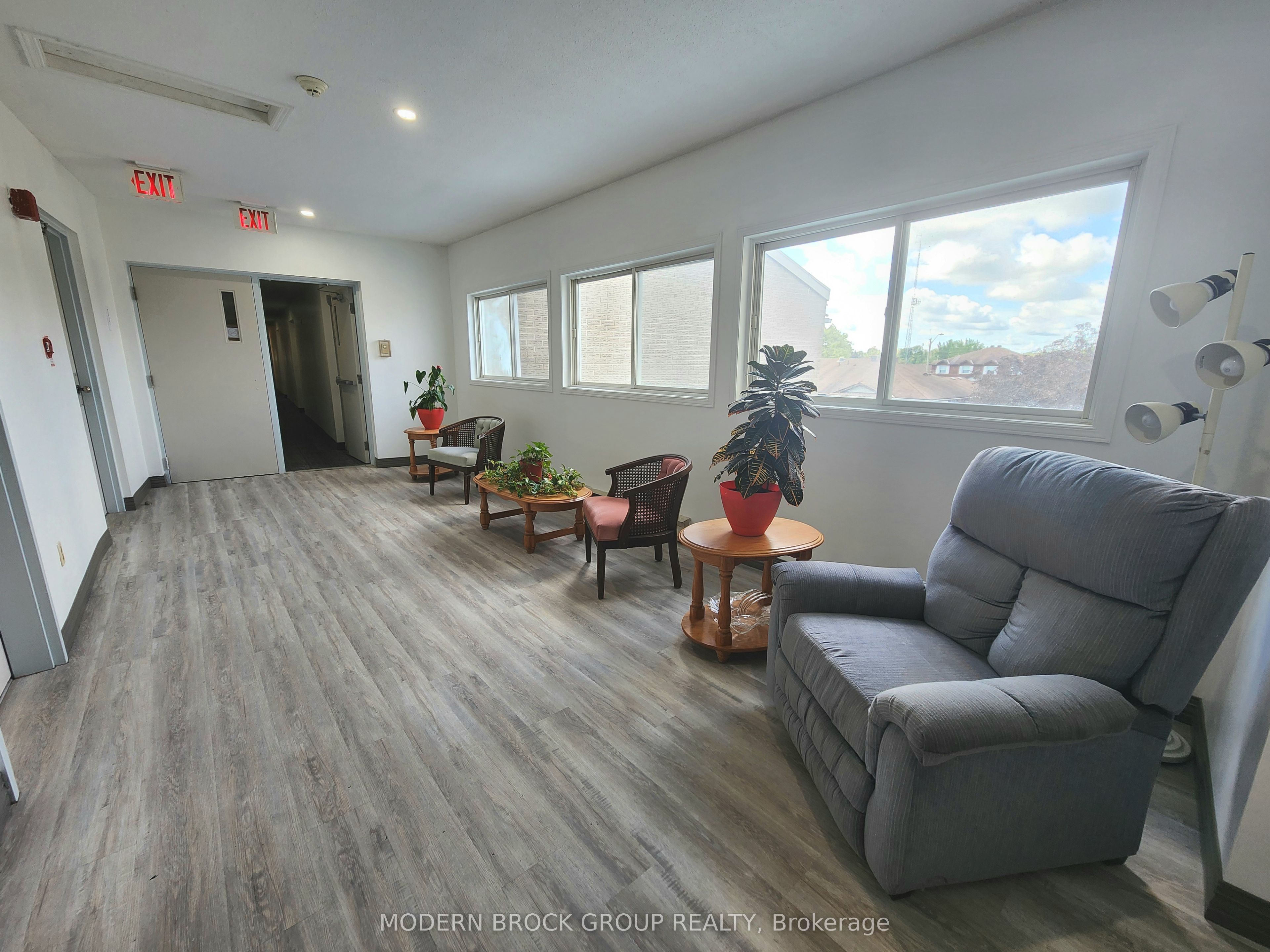 820 Laurier Boulevard 318 Property Photo 24