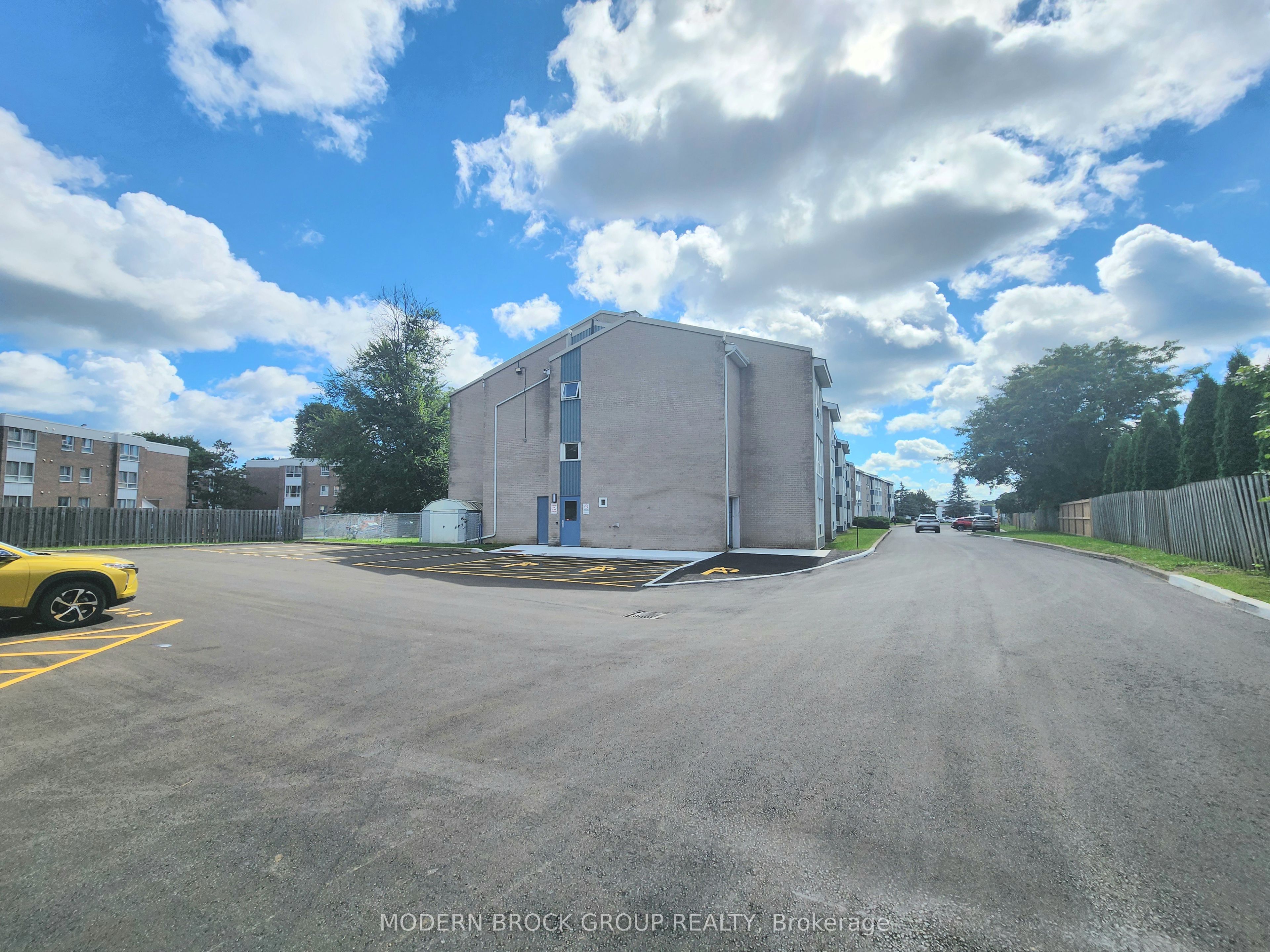 820 Laurier Boulevard 318 Property Photo 27