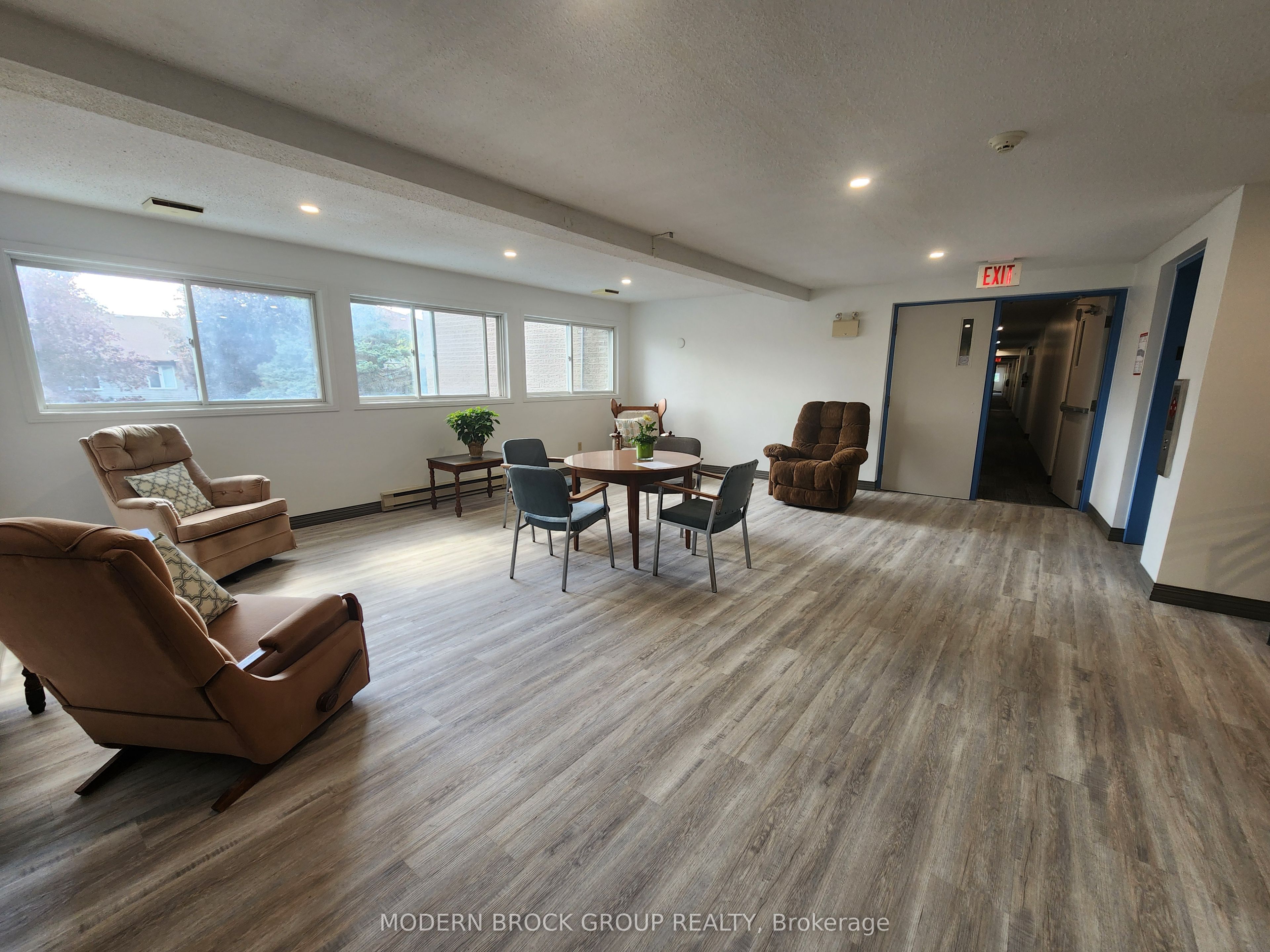 820 Laurier Boulevard 318 Property Photo 27