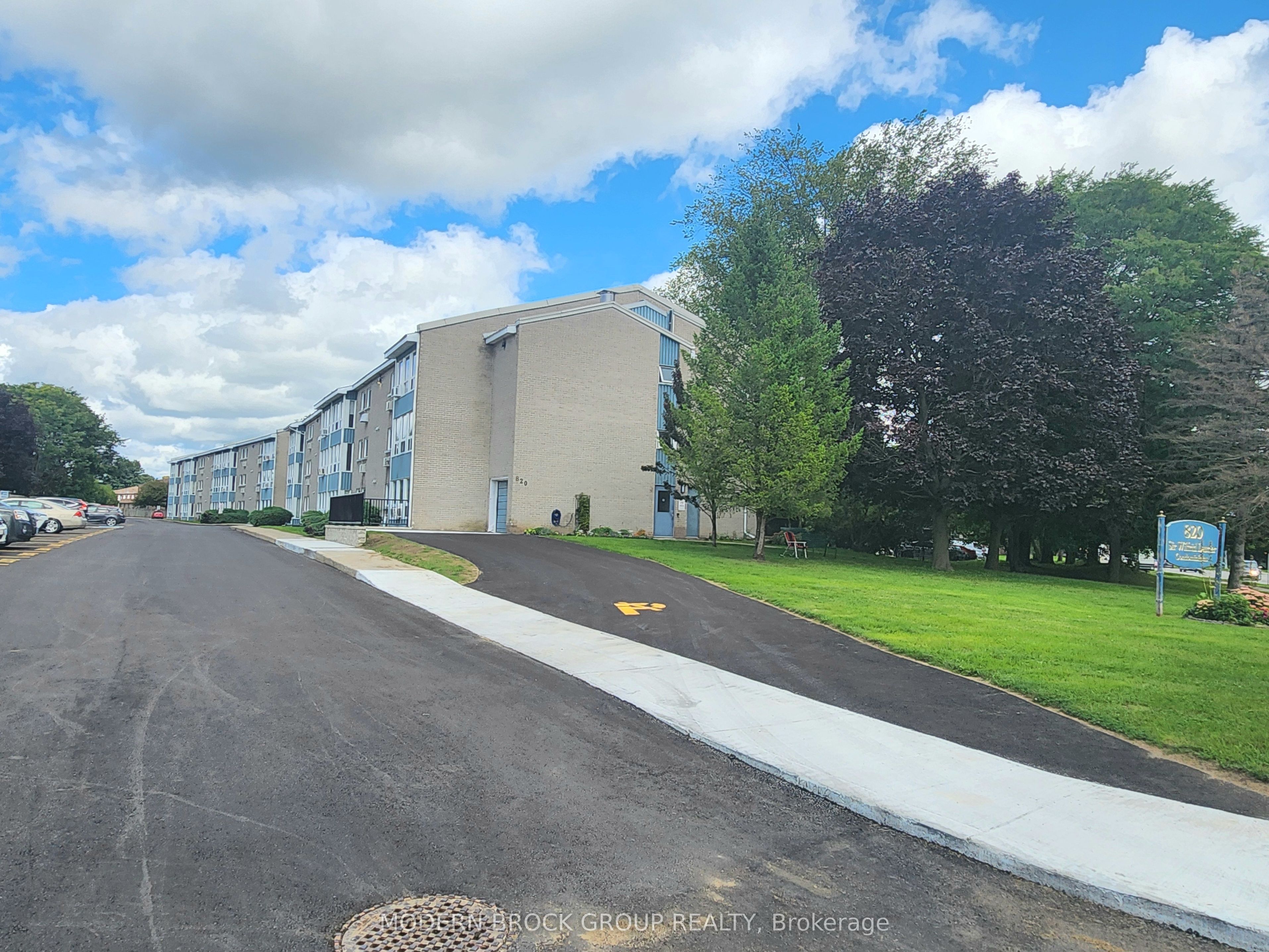 820 Laurier Boulevard 318 Property Photo 29