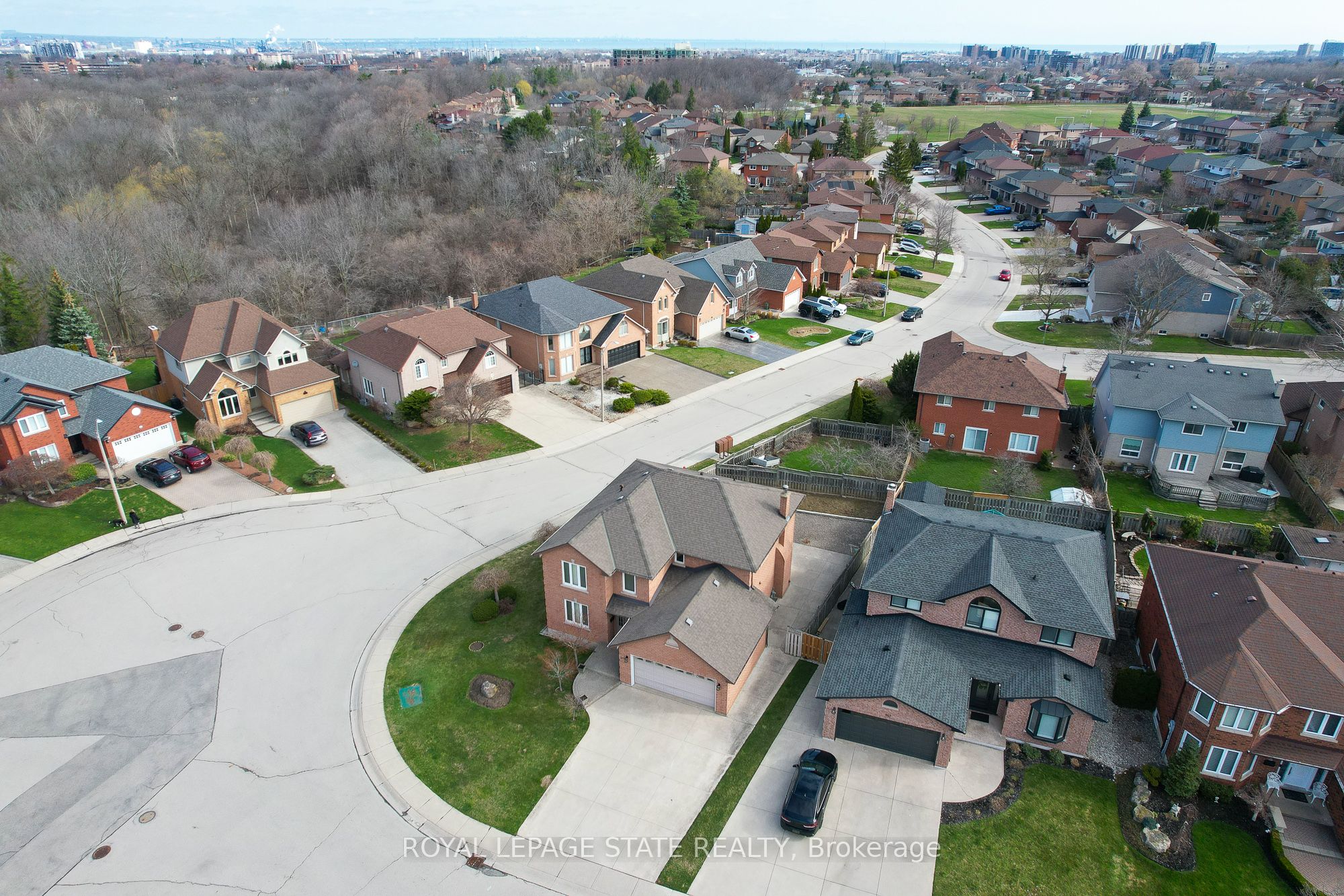 137 National Drive Property Photo 4