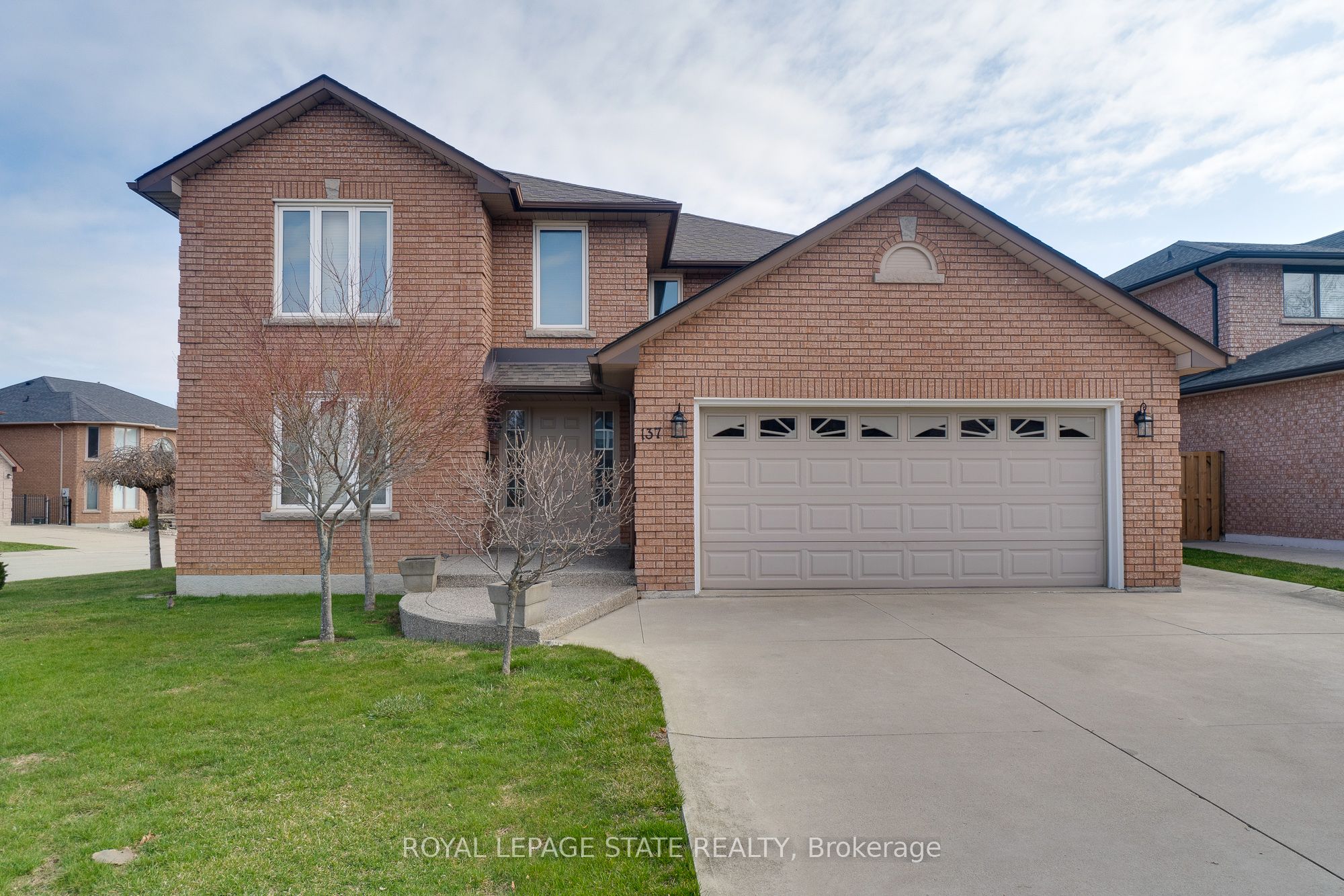 137 National Drive Property Photo 5