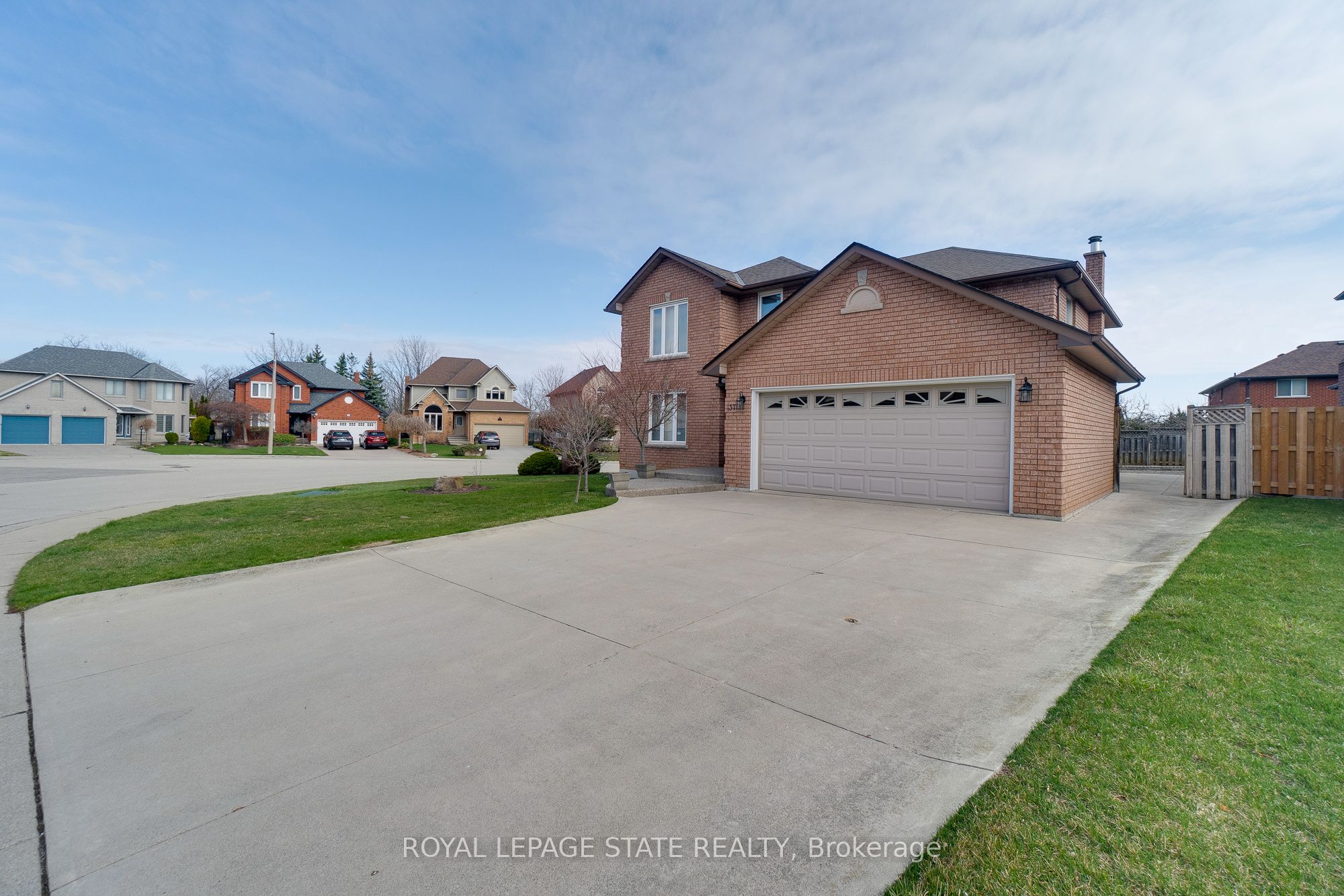 137 National Drive Property Photo 7