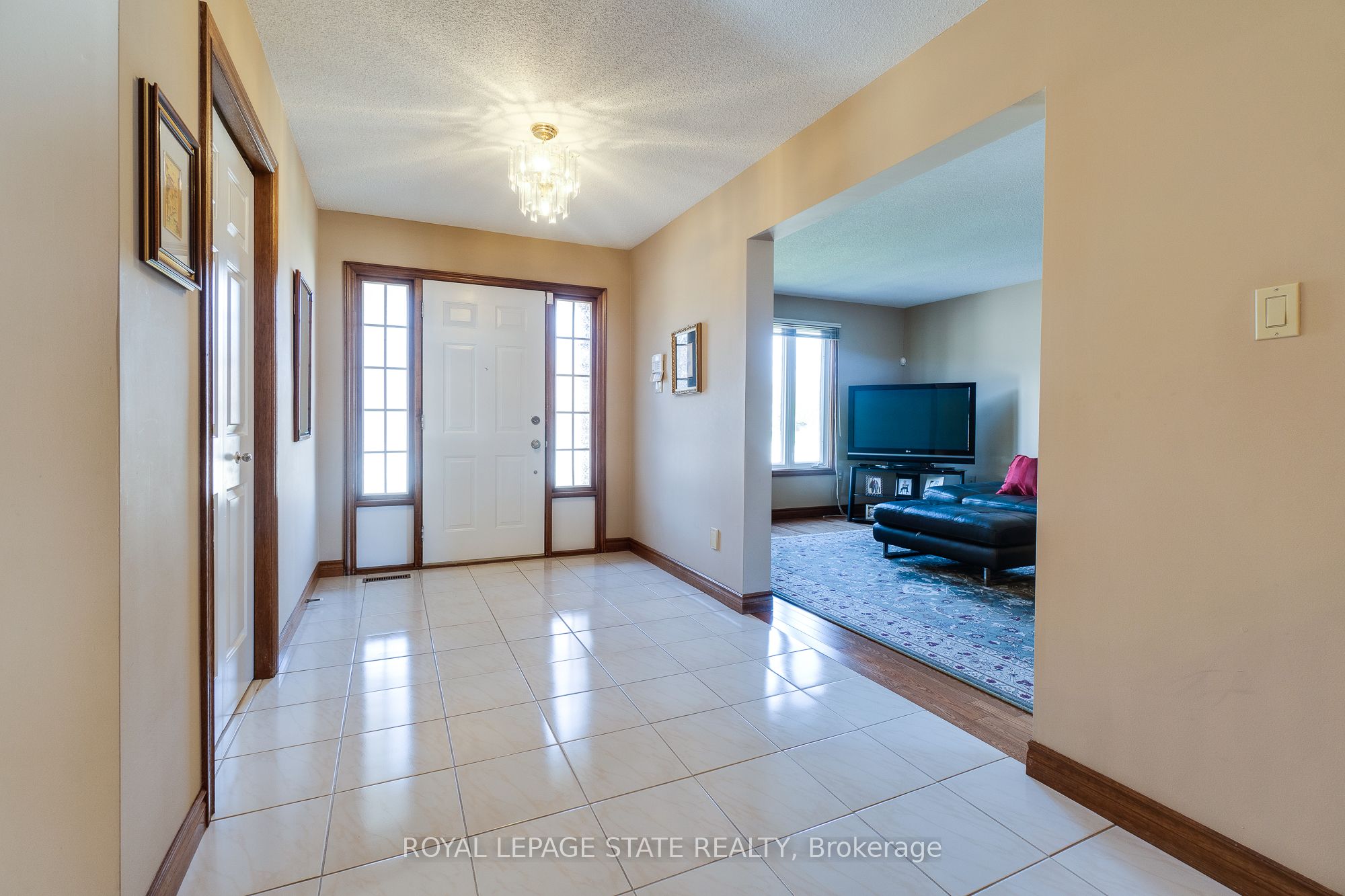 137 National Drive Property Photo 17