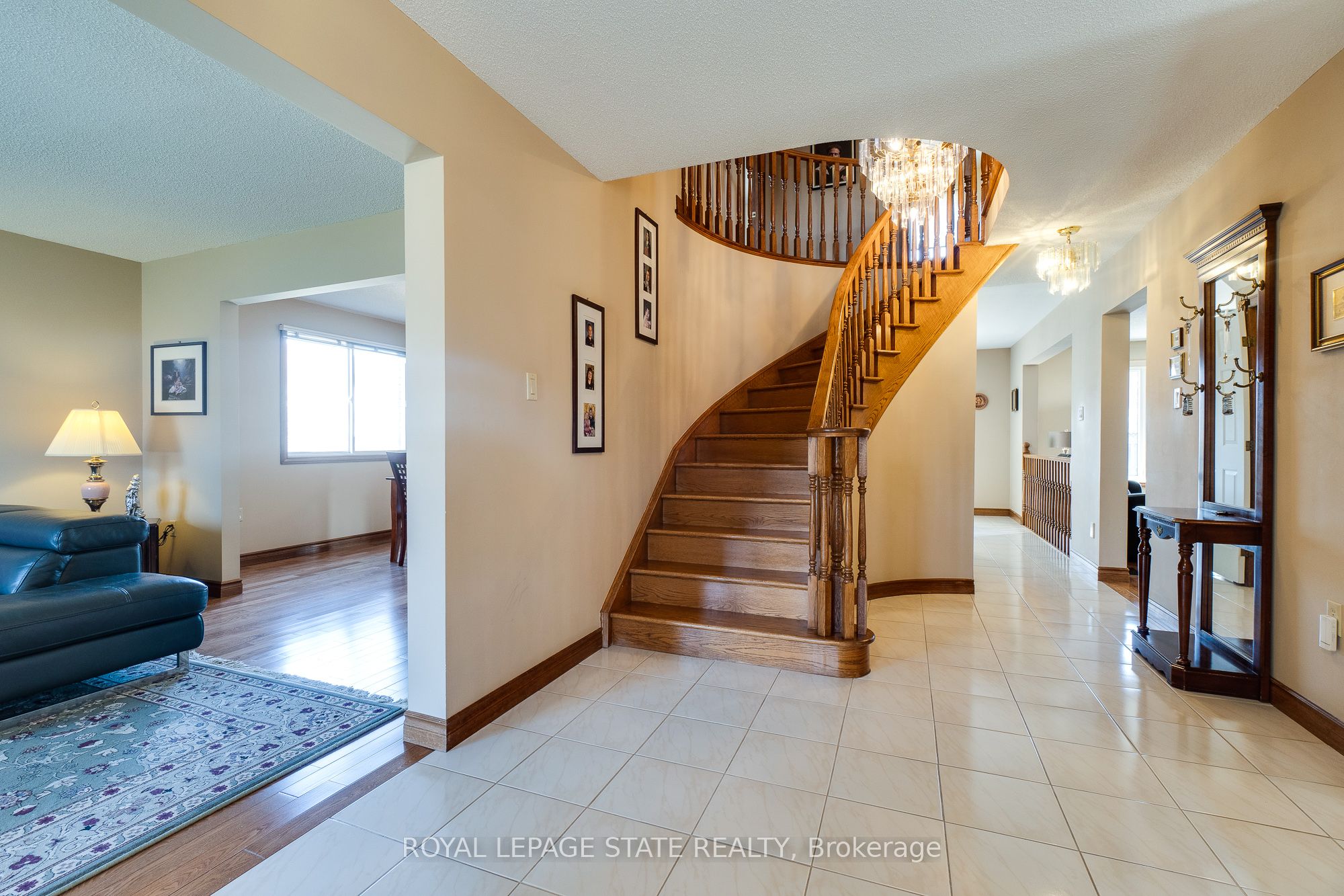 137 National Drive Property Photo 18