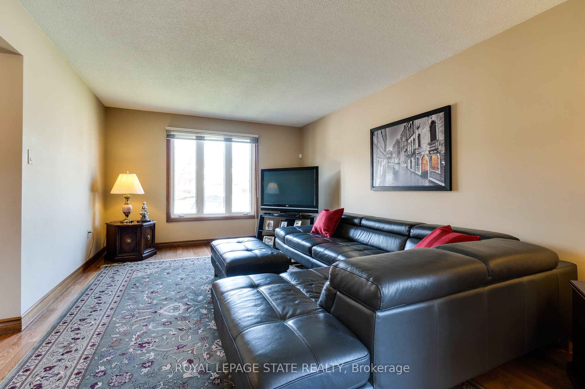 137 National Drive Property Photo 20