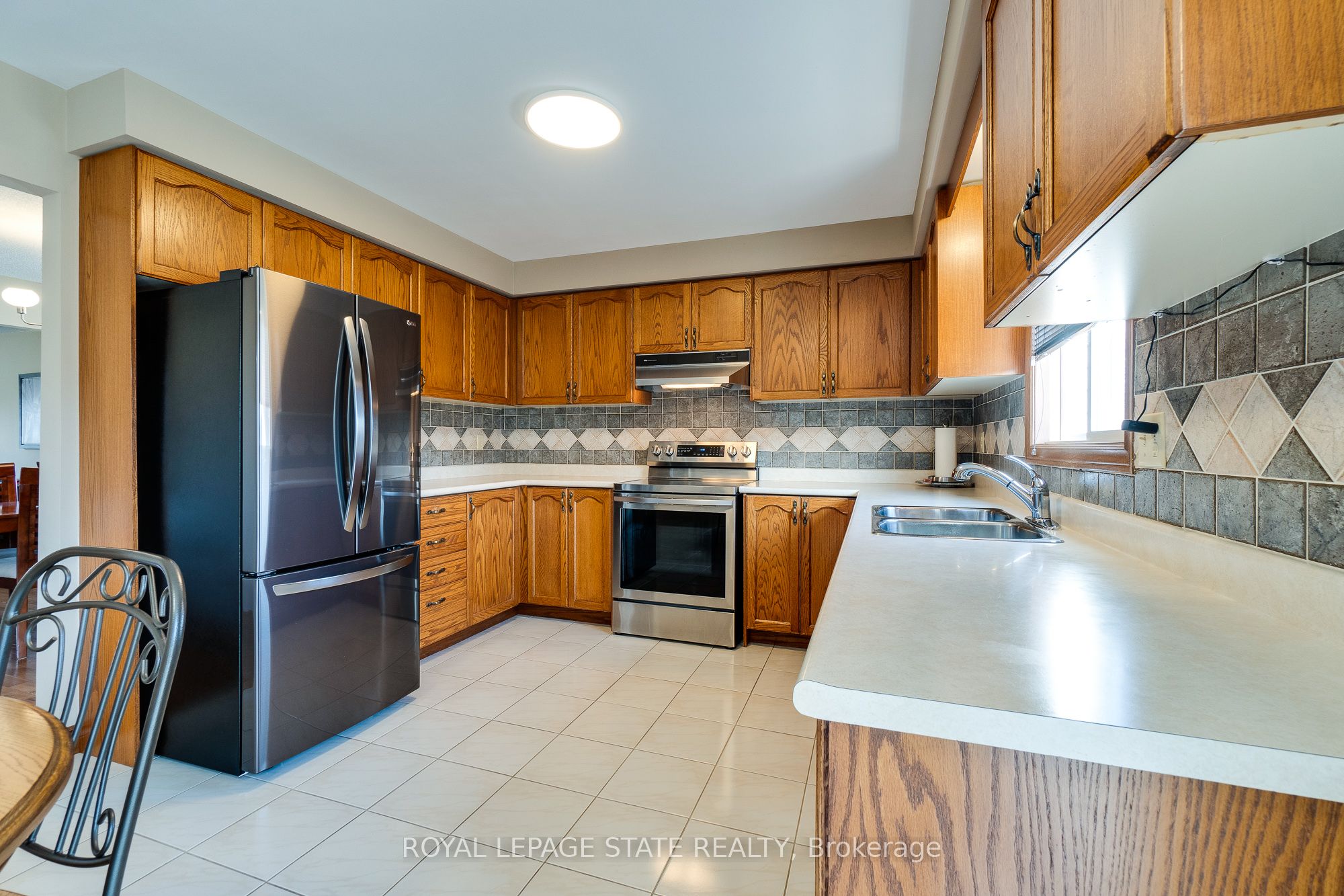 137 National Drive Property Photo 30