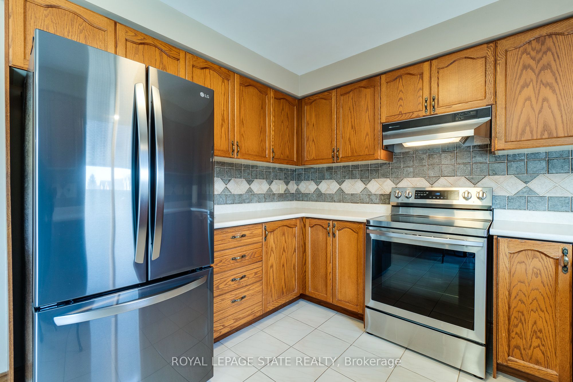137 National Drive Property Photo 31