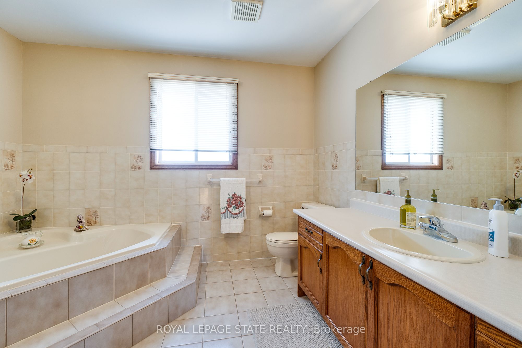137 National Drive Property Photo 42