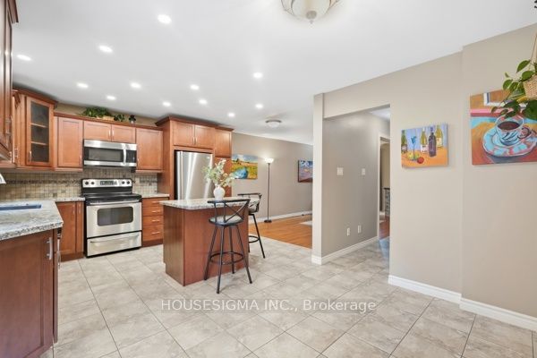 113 Essex Point Drive Property Photo 3