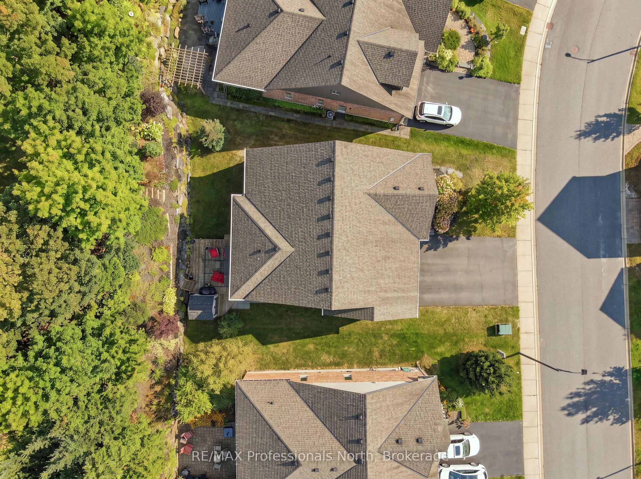 19 Selkirk Drive Property Photo 3
