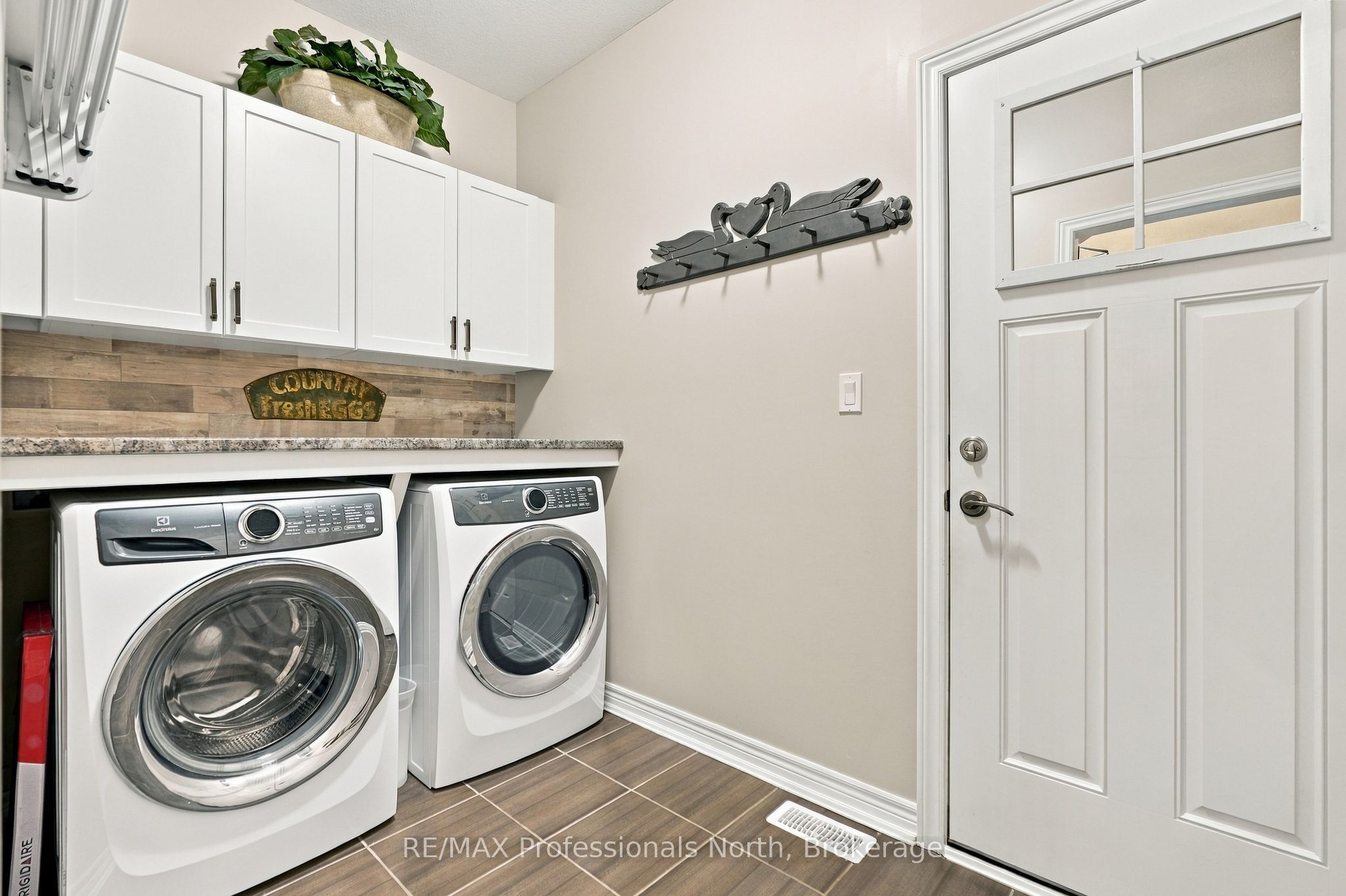 19 Selkirk Drive Property Photo 24