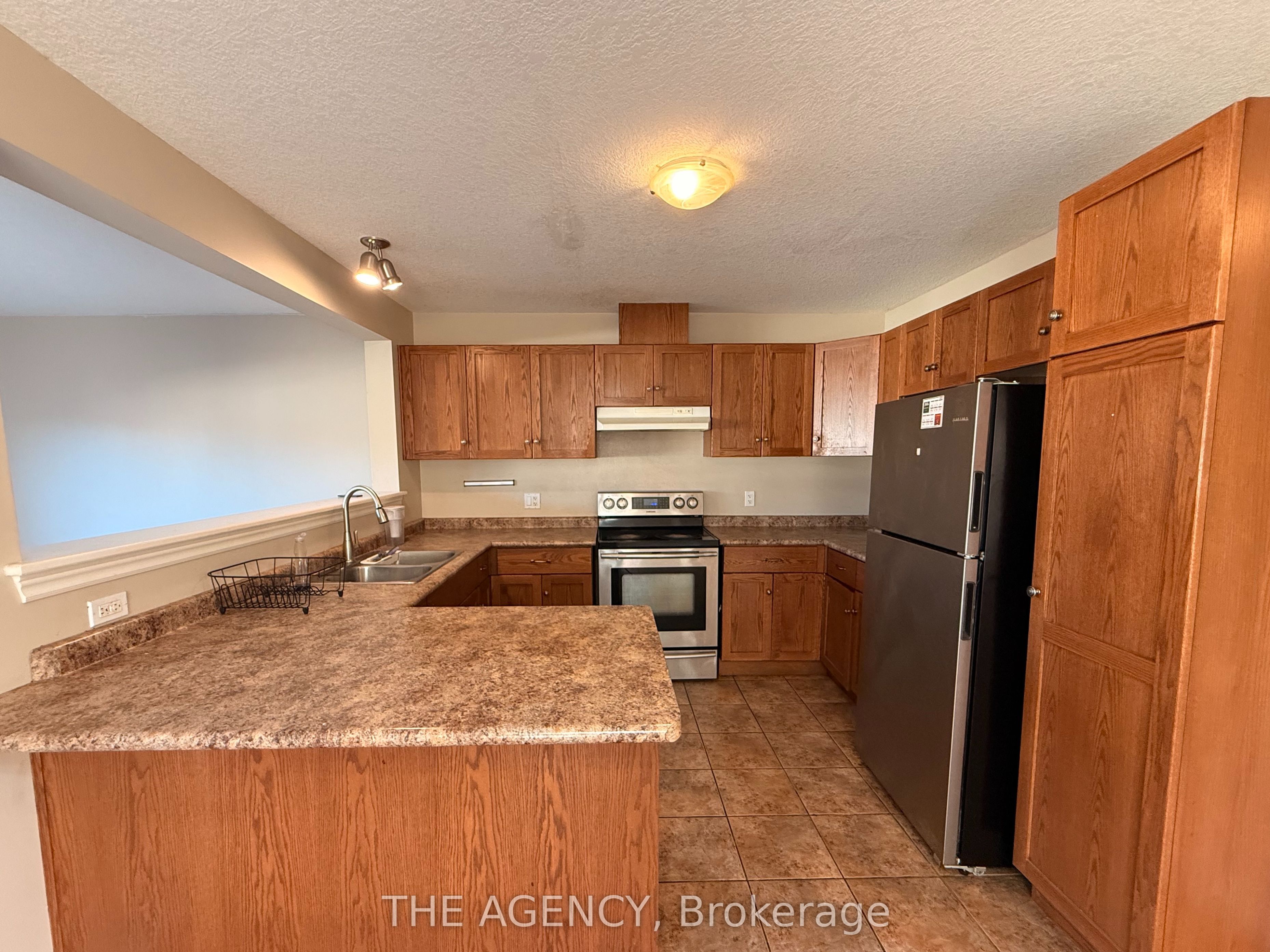 31 Dougall Street Property Photo 12