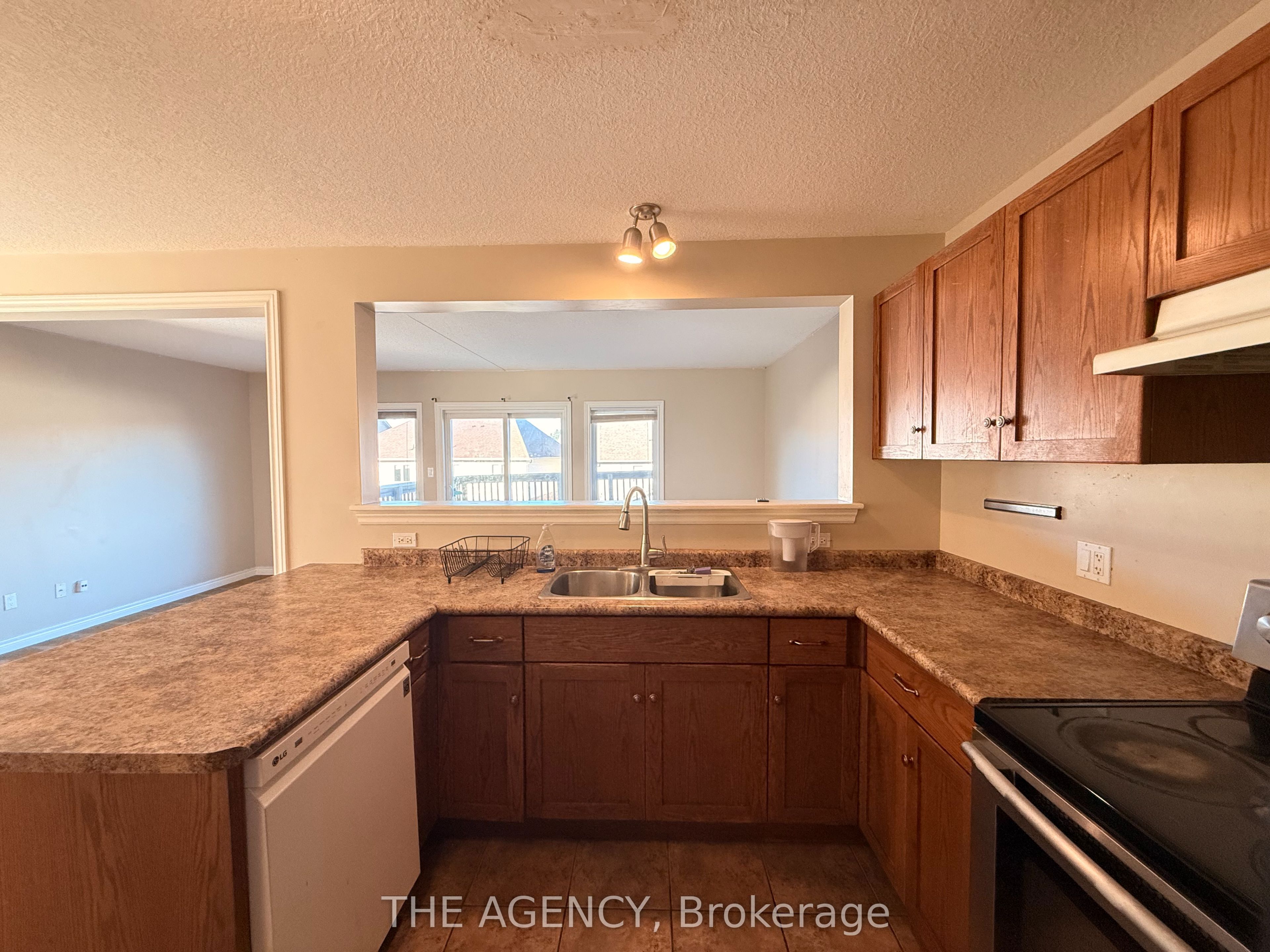 31 Dougall Street Property Photo 13