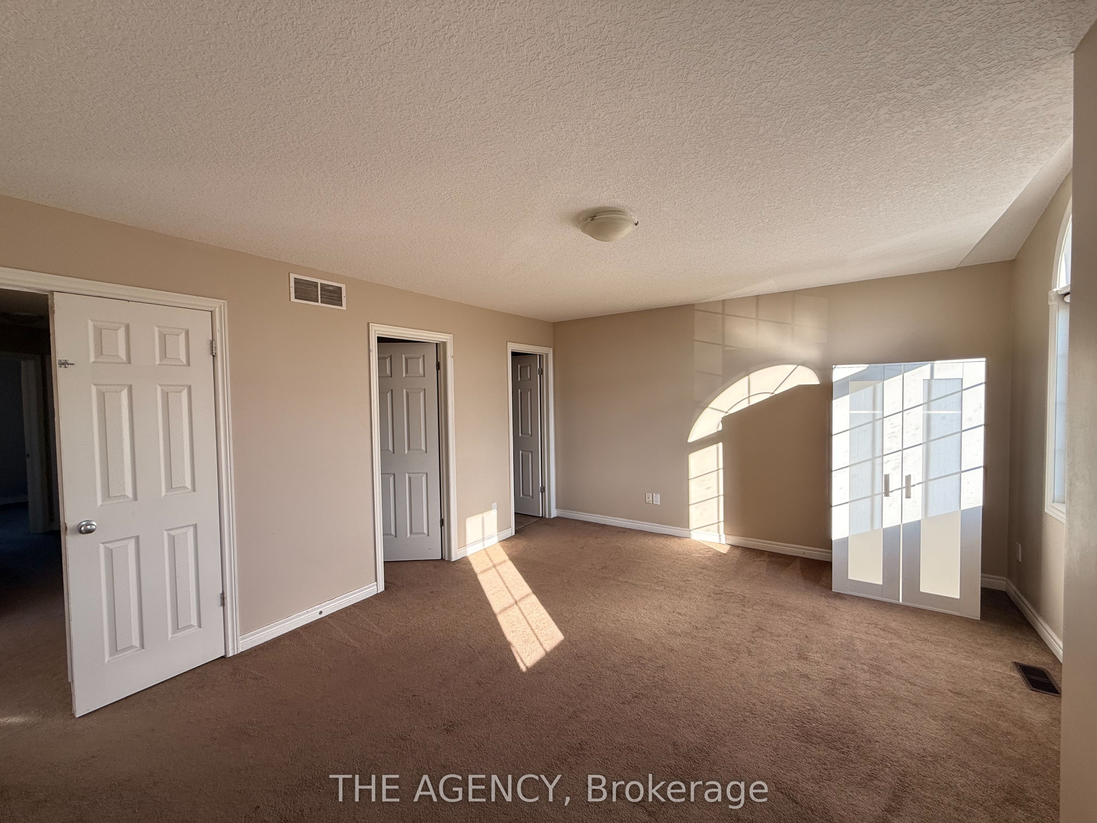 31 Dougall Street Property Photo 22
