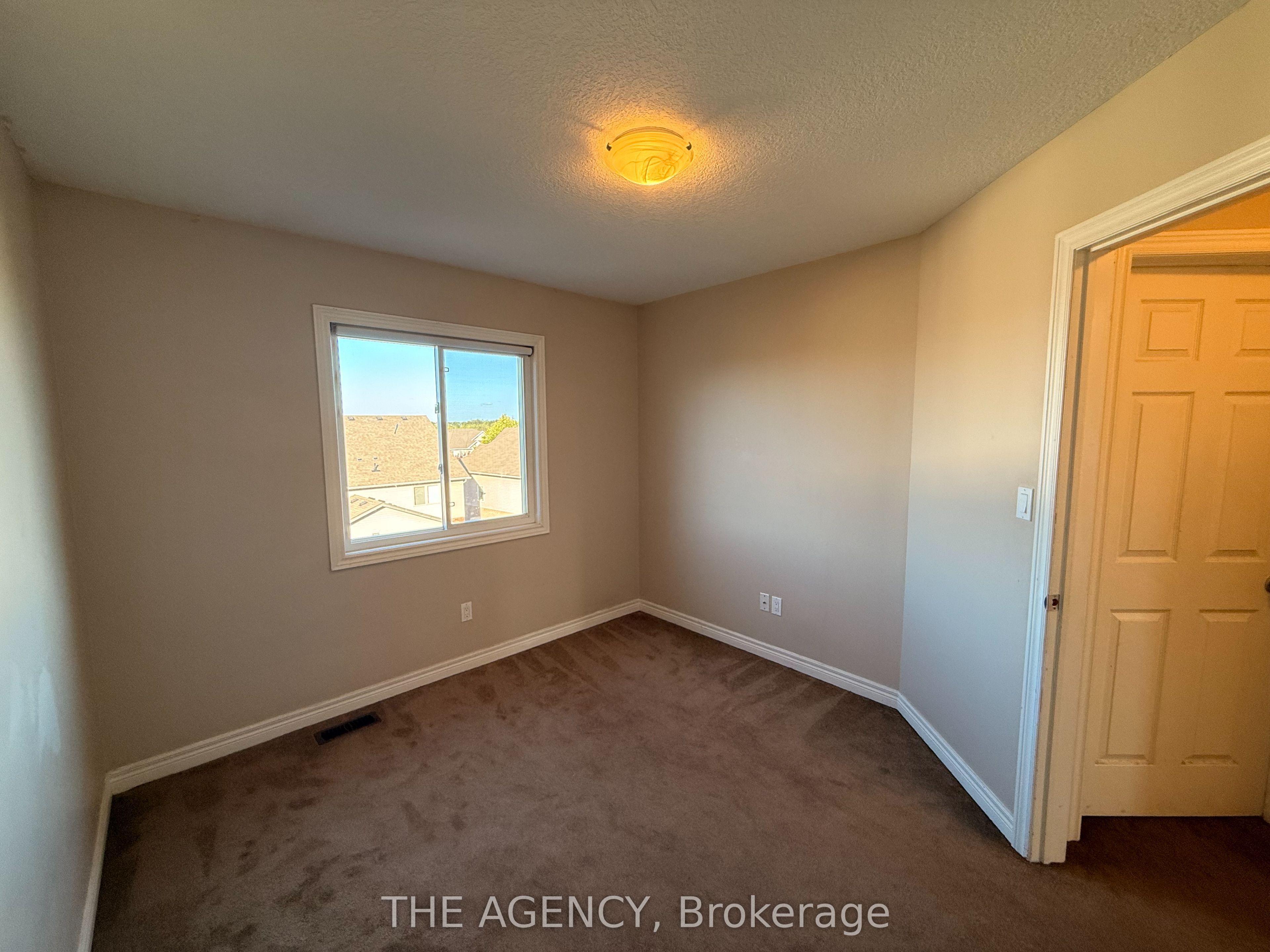 31 Dougall Street Property Photo 29