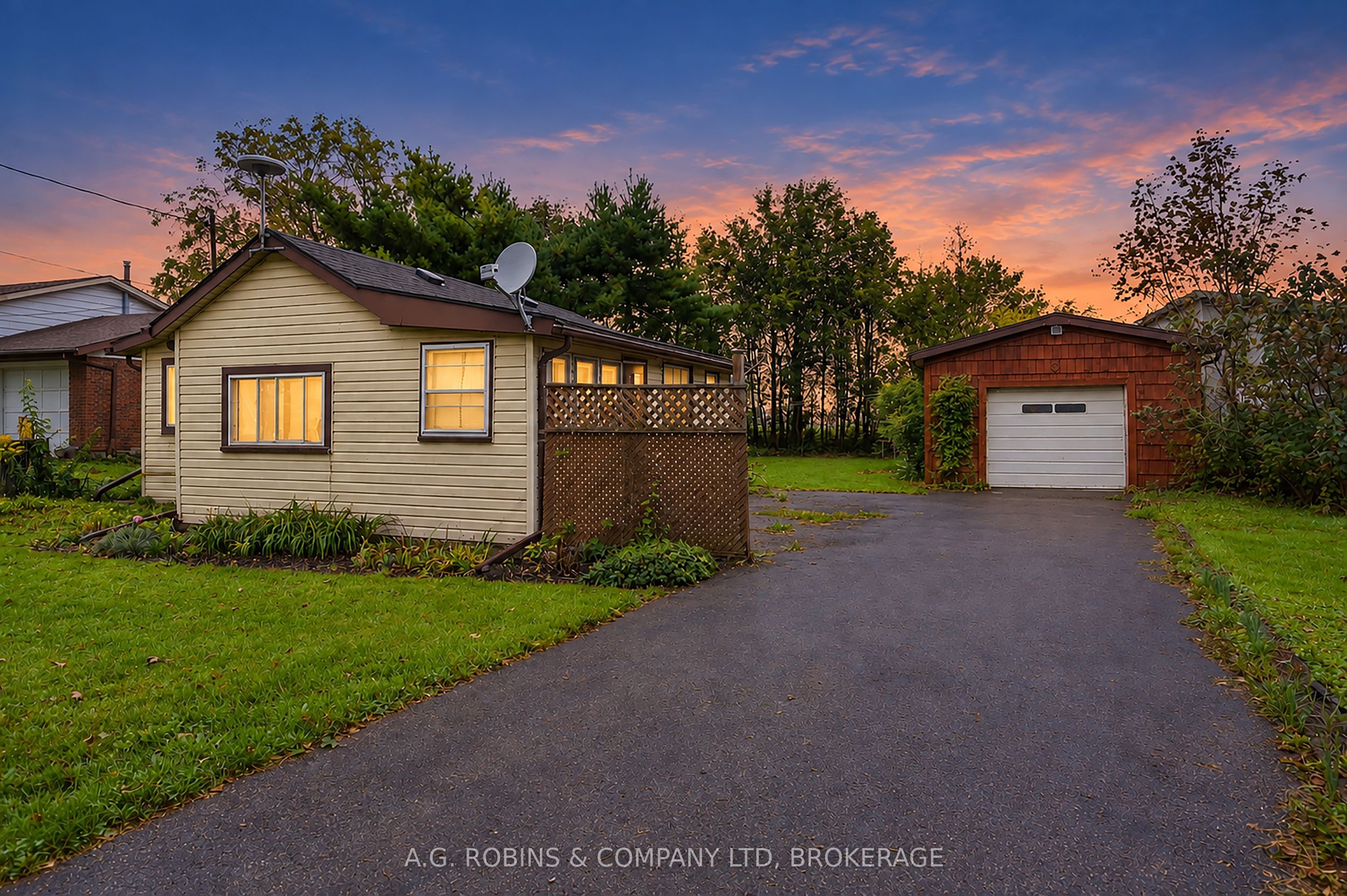12040 Lakeshore Road Property Photo 1