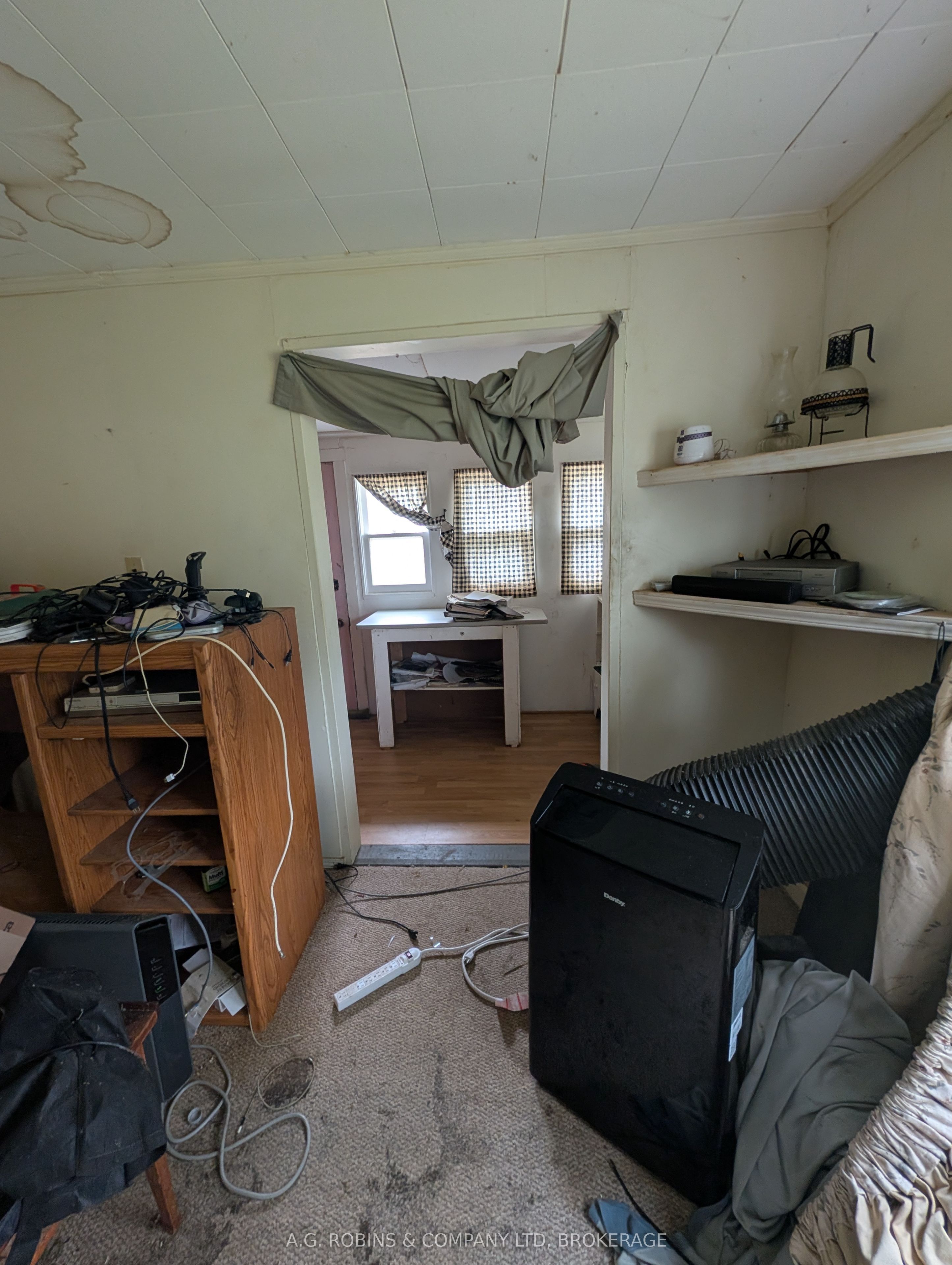 12040 Lakeshore Road Property Photo 26