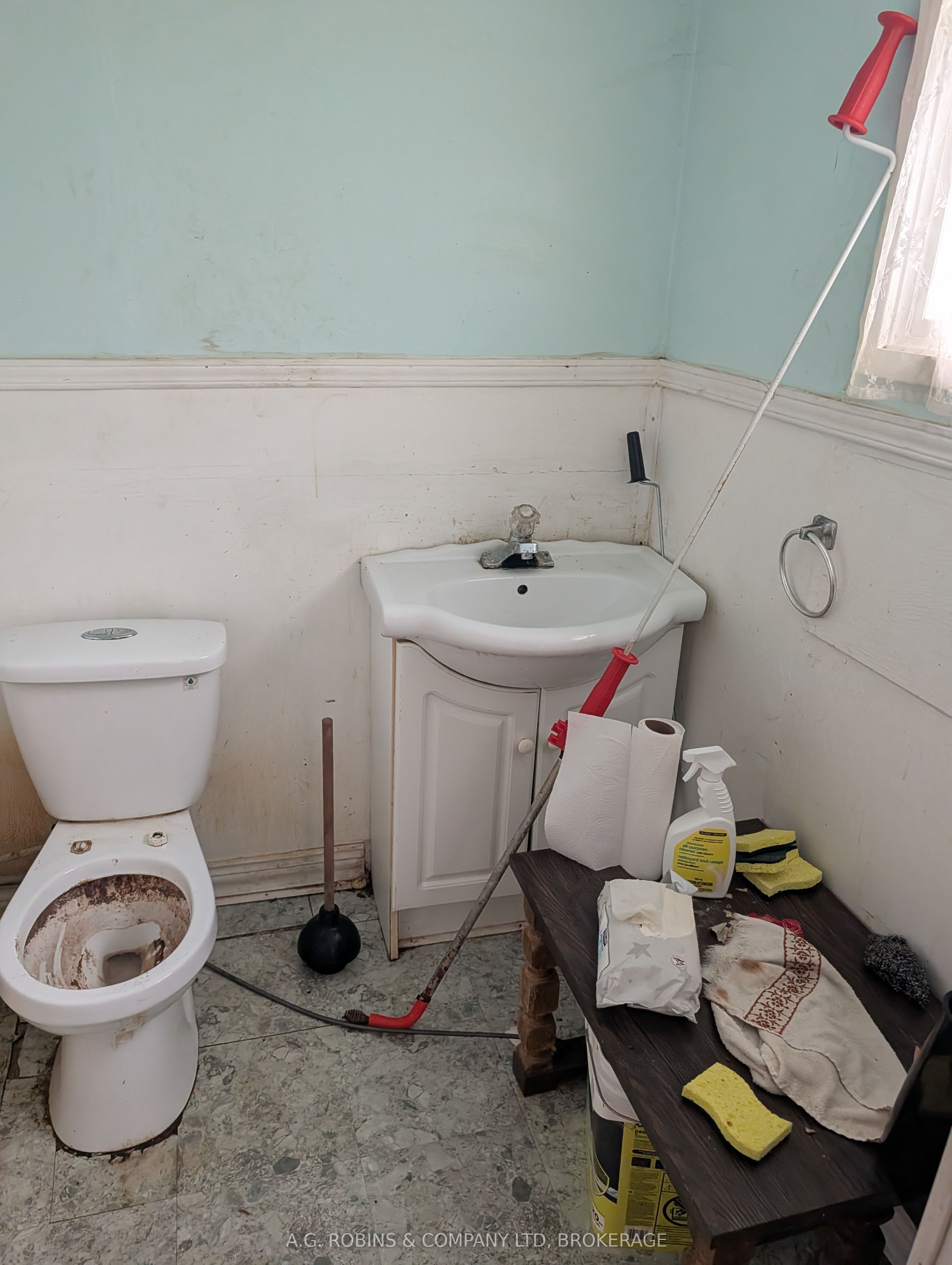 12040 Lakeshore Road Property Photo 27