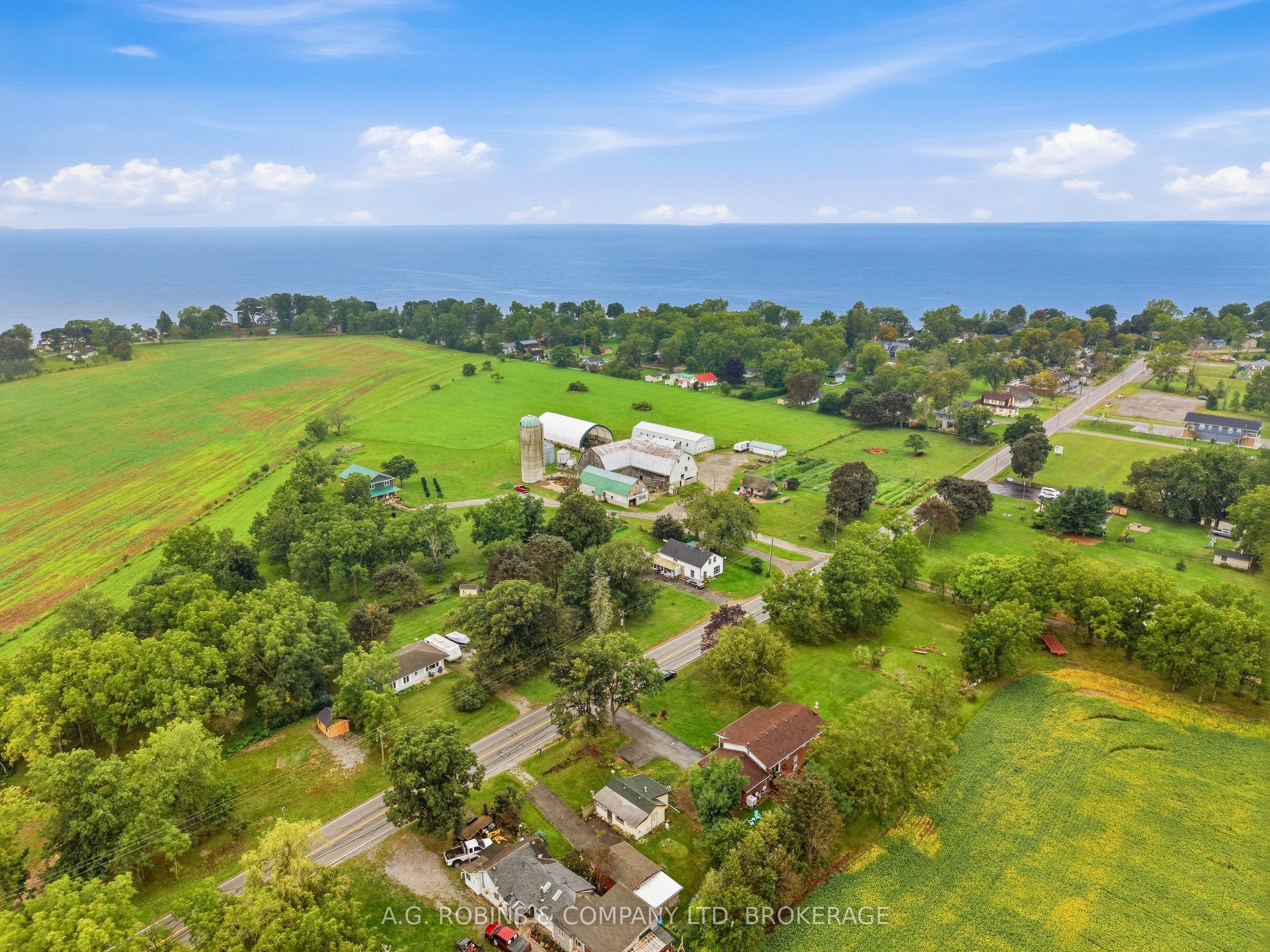 12040 Lakeshore Road Property Photo 33