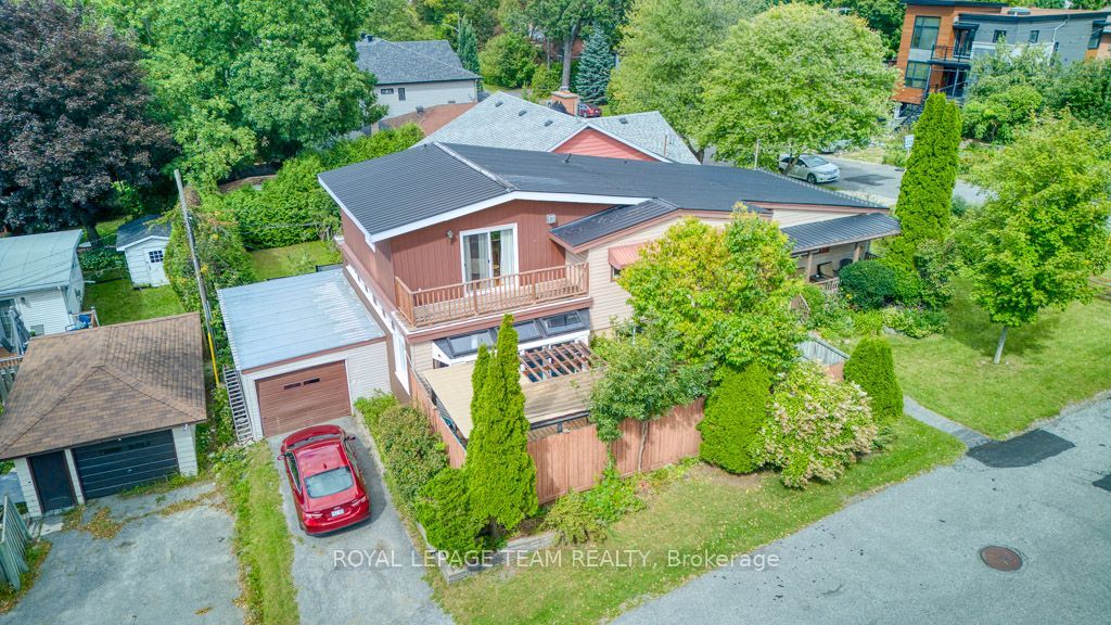 220 Ancaster Avenue Property Photo 2