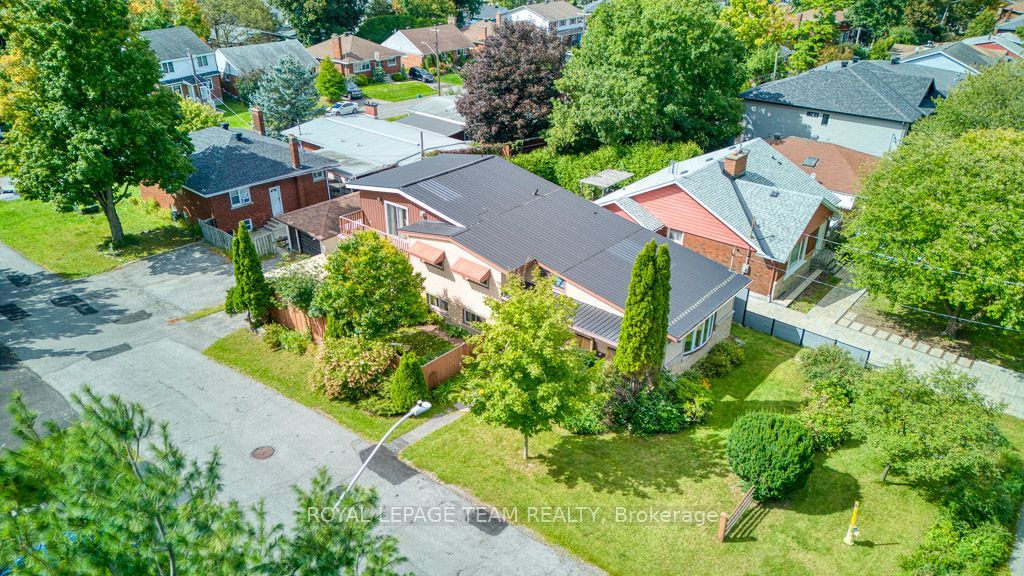 220 Ancaster Avenue Property Photo 4