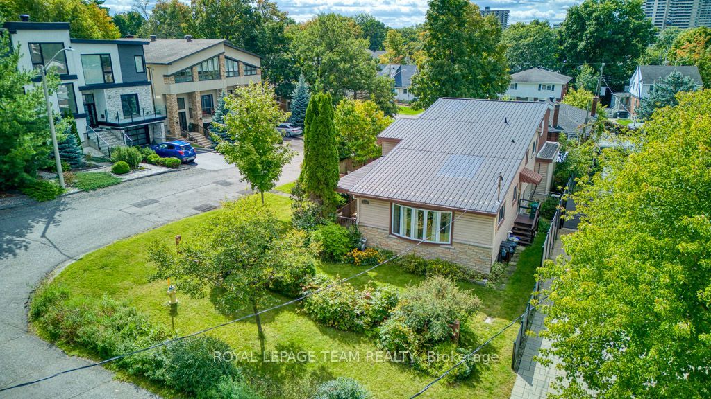 220 Ancaster Avenue Property Photo 5