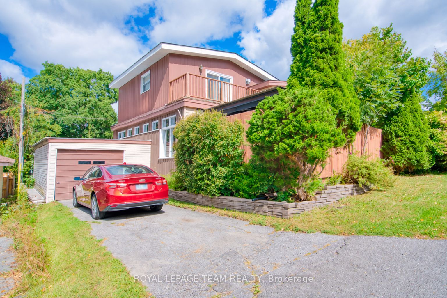 220 Ancaster Avenue Property Photo 6