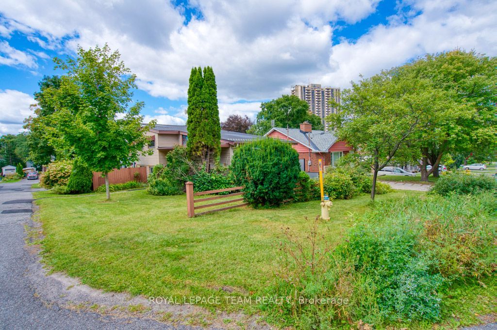 220 Ancaster Avenue Property Photo 7