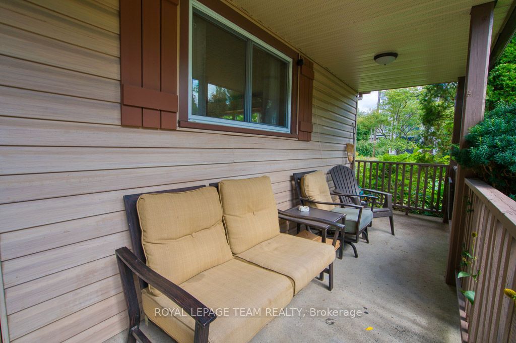 220 Ancaster Avenue Property Photo 8