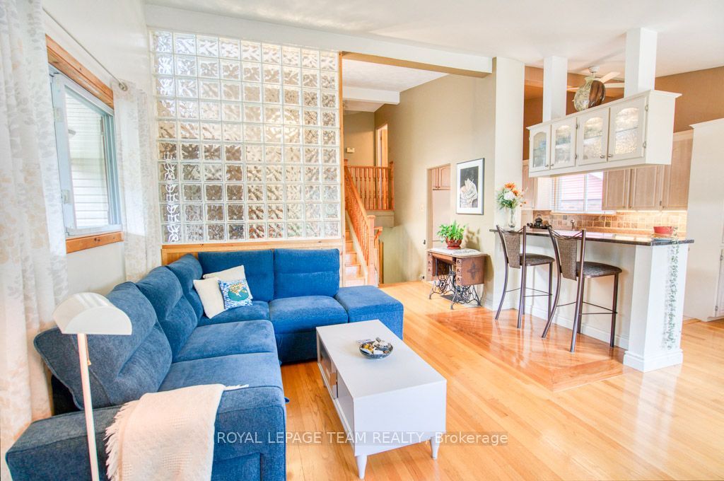 220 Ancaster Avenue Property Photo 12
