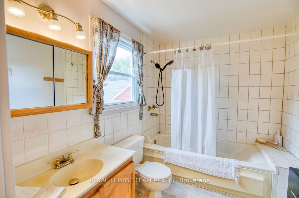 220 Ancaster Avenue Property Photo 26