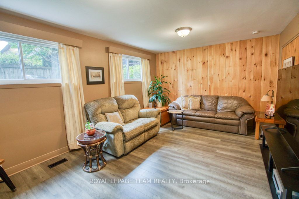 220 Ancaster Avenue Property Photo 33