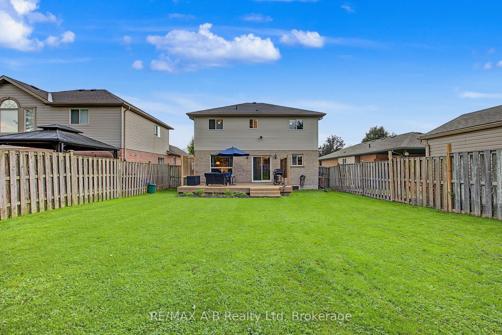 15 Cook Crescent Property Photo 16
