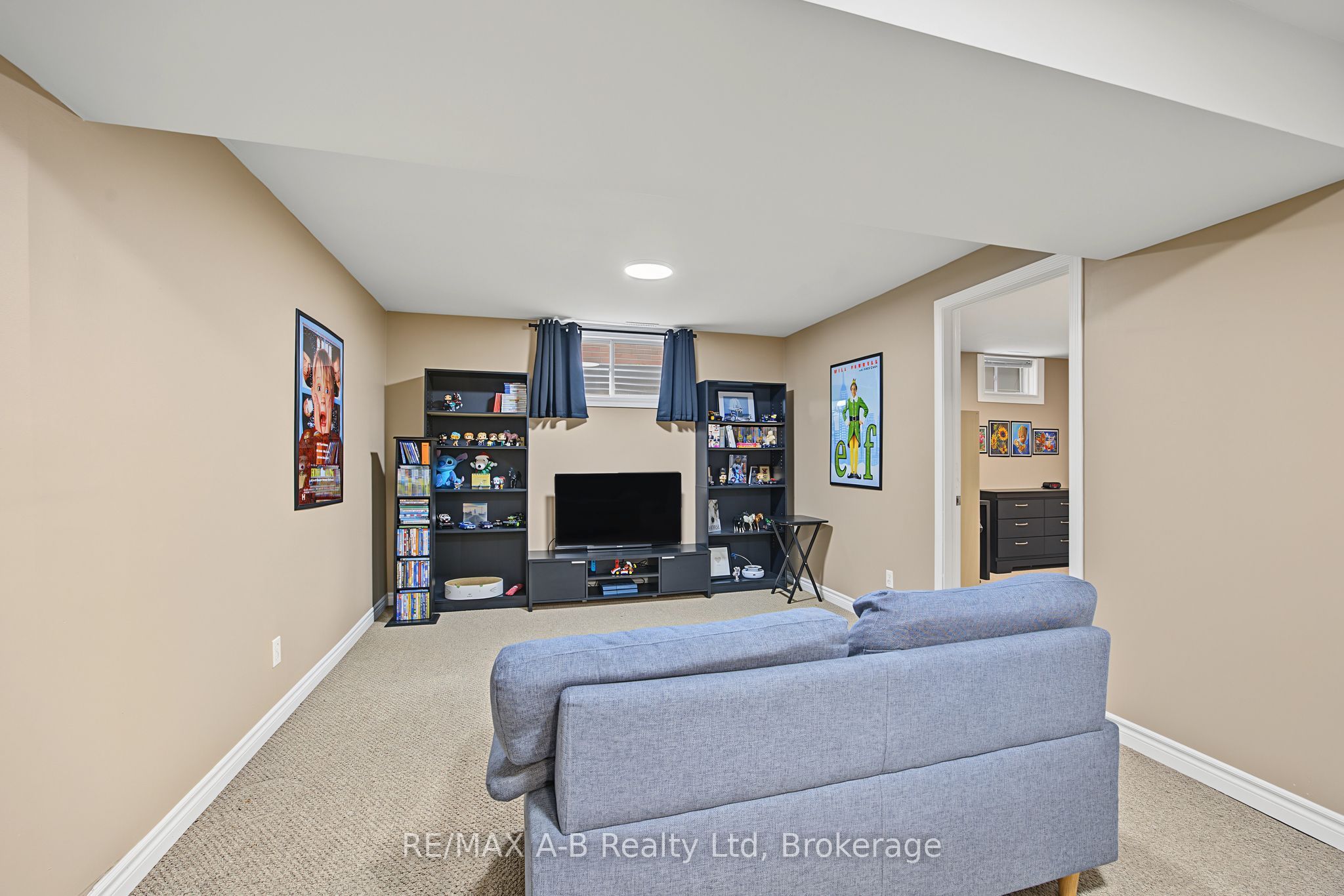 15 Cook Crescent Property Photo 27