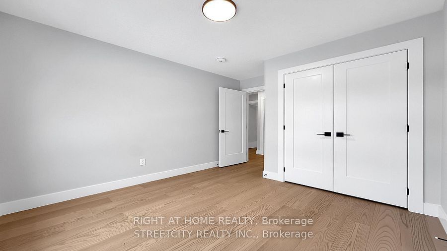 2500 Main Street 9 Property Photo 6
