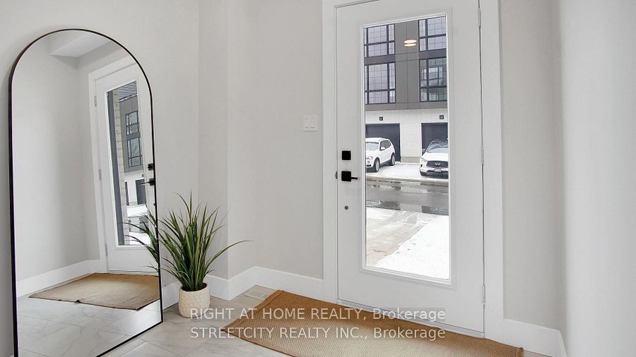 2500 Main Street 9 Property Photo 8