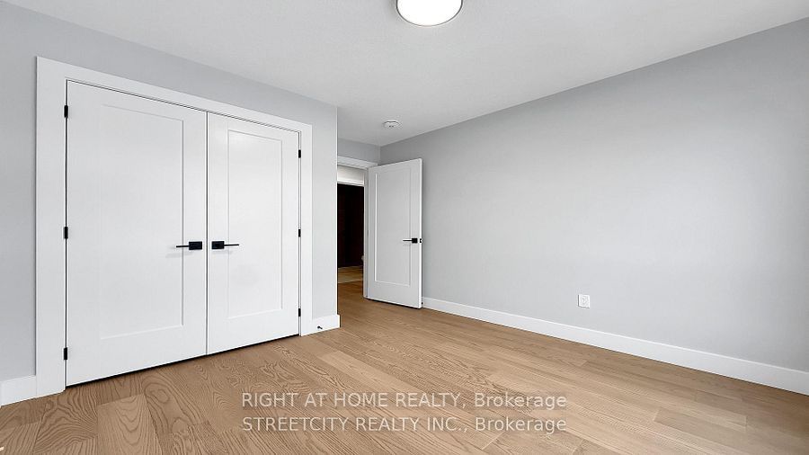 2500 Main Street 9 Property Photo 10