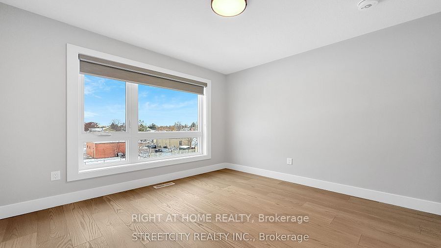 2500 Main Street 9 Property Photo 14