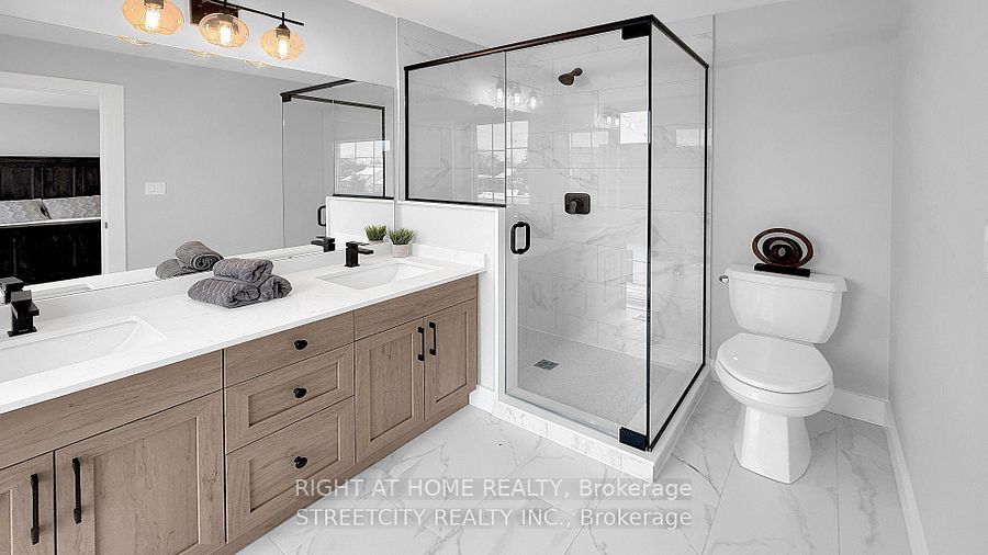 2500 Main Street 9 Property Photo 17