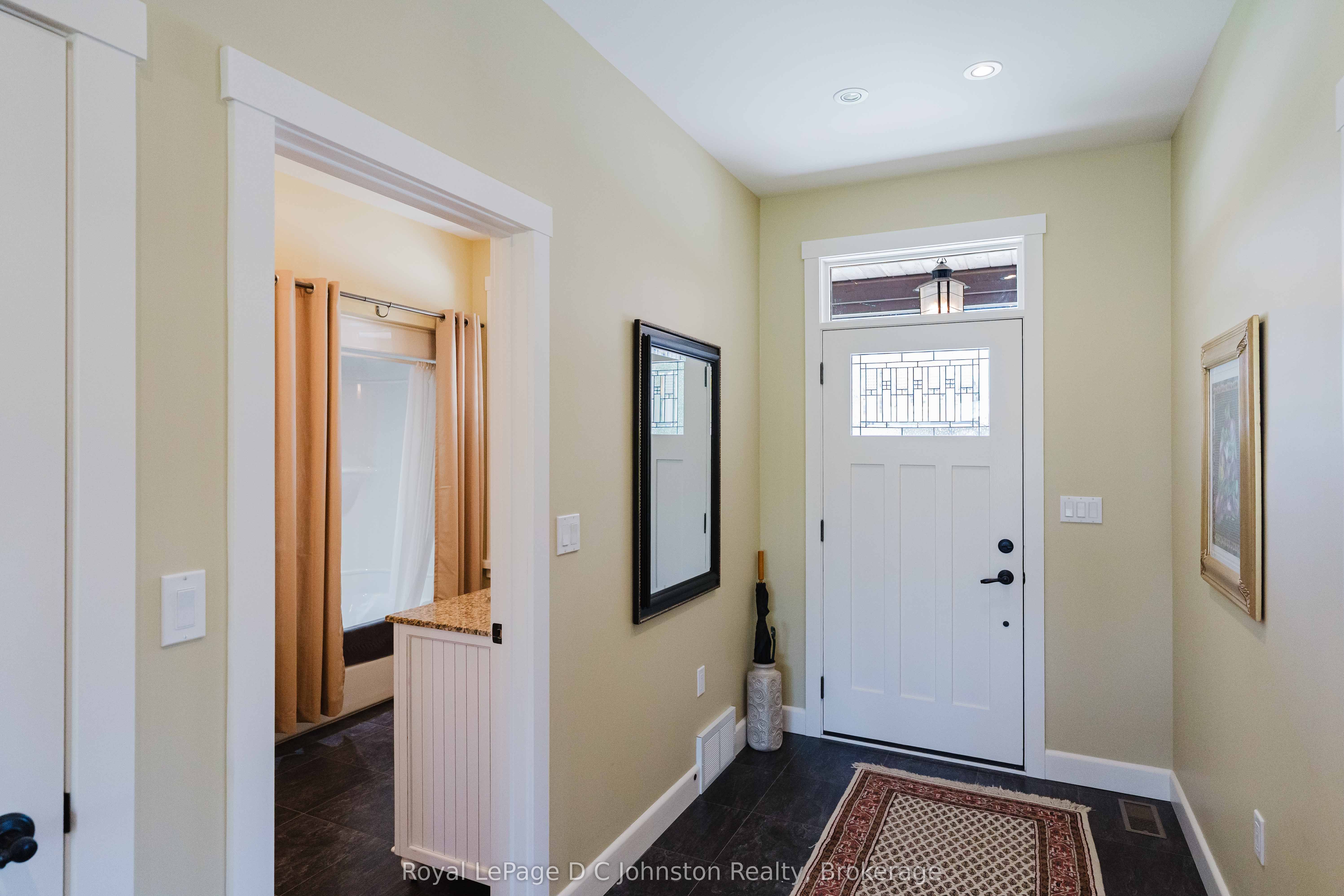 290 Saugeen Street Property Photo 16
